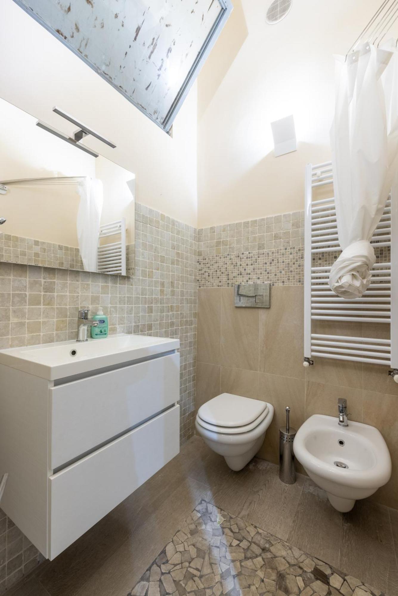 Lovely - Capocci Apartment