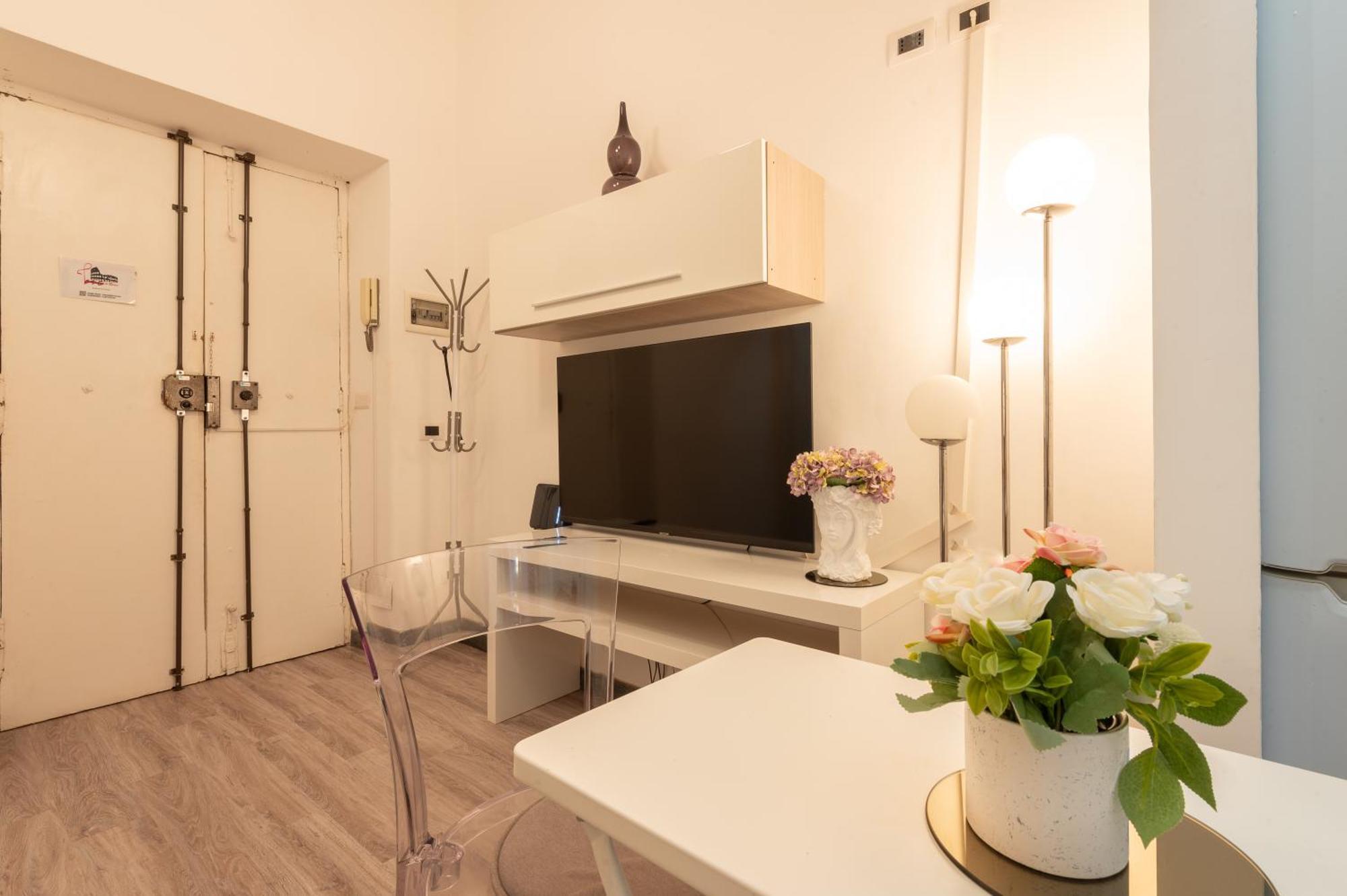 Holiday home Cairoli 1 House G&b Colisee