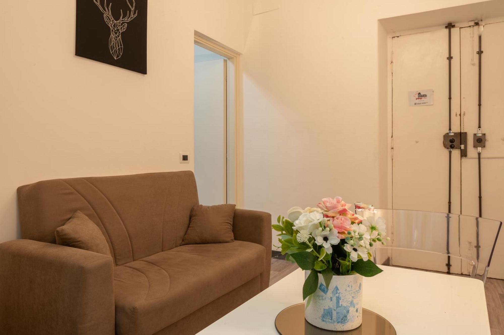 Cairoli 1 House G&b Colisee Holiday home