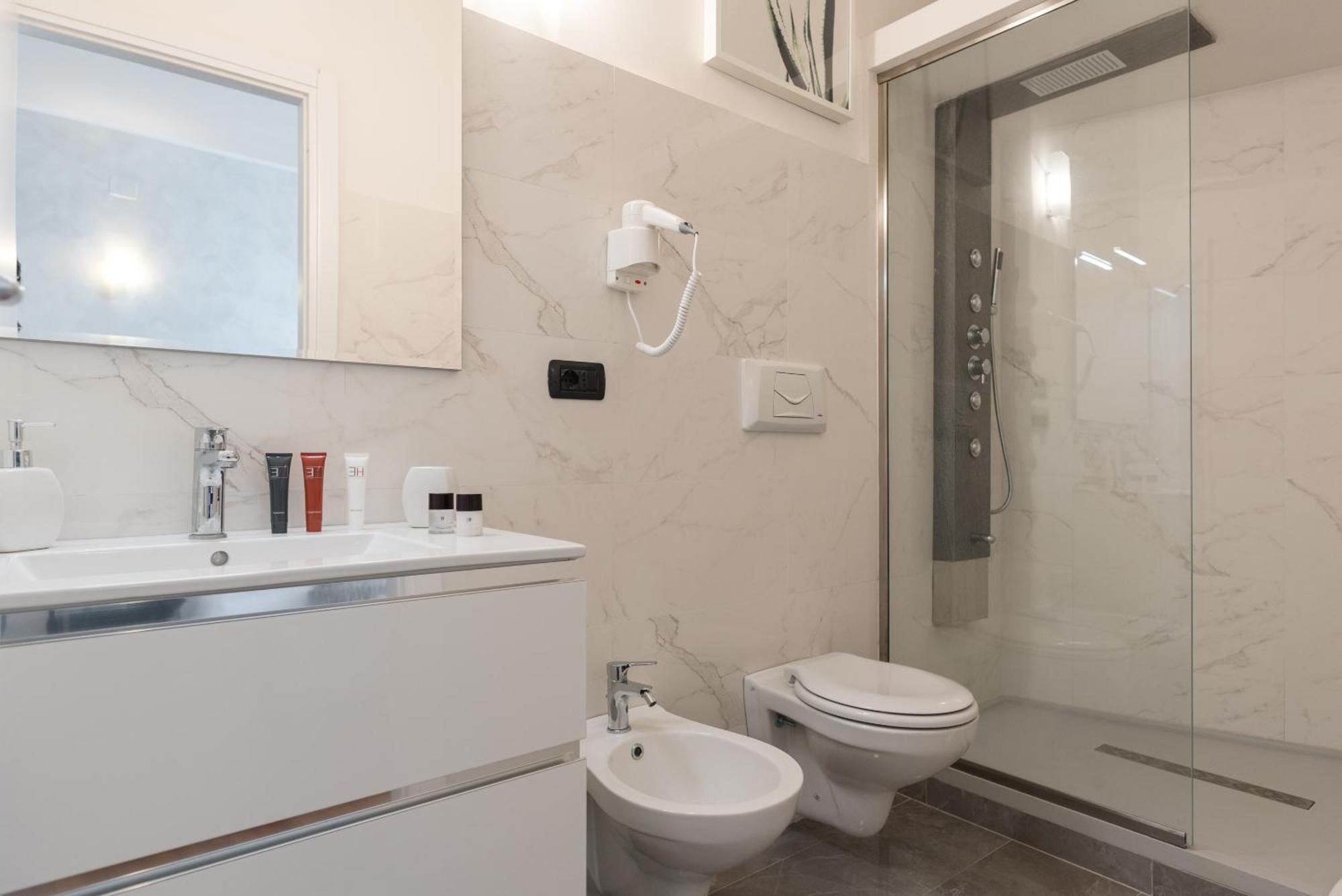 Prince'S Suite - Budget Rooms & Apt Piazza Del Popolo Apartment *