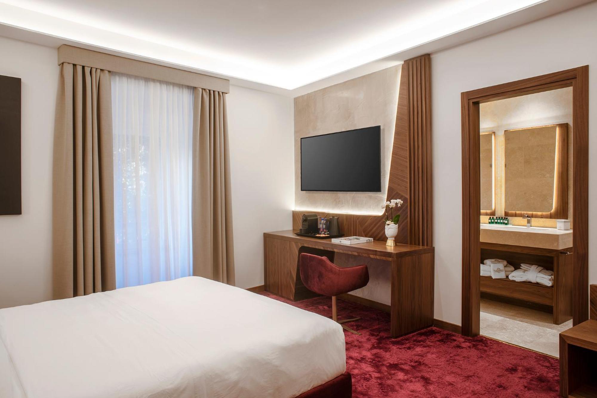 Via Veneto 5* Rome