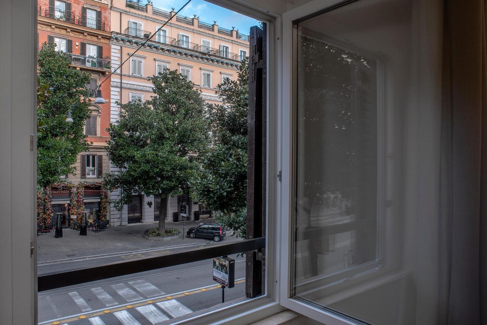 Via Veneto 5* Rome