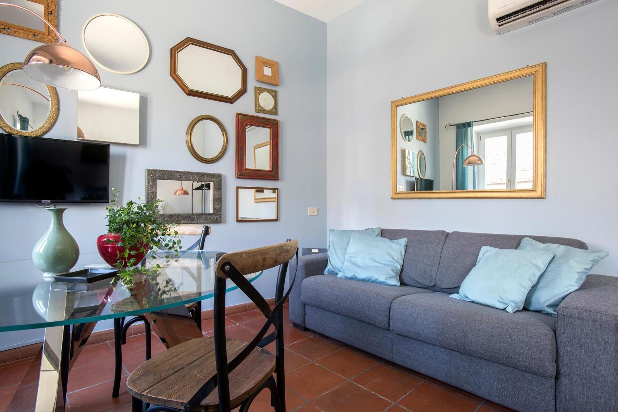 Specchi Loft Apartment