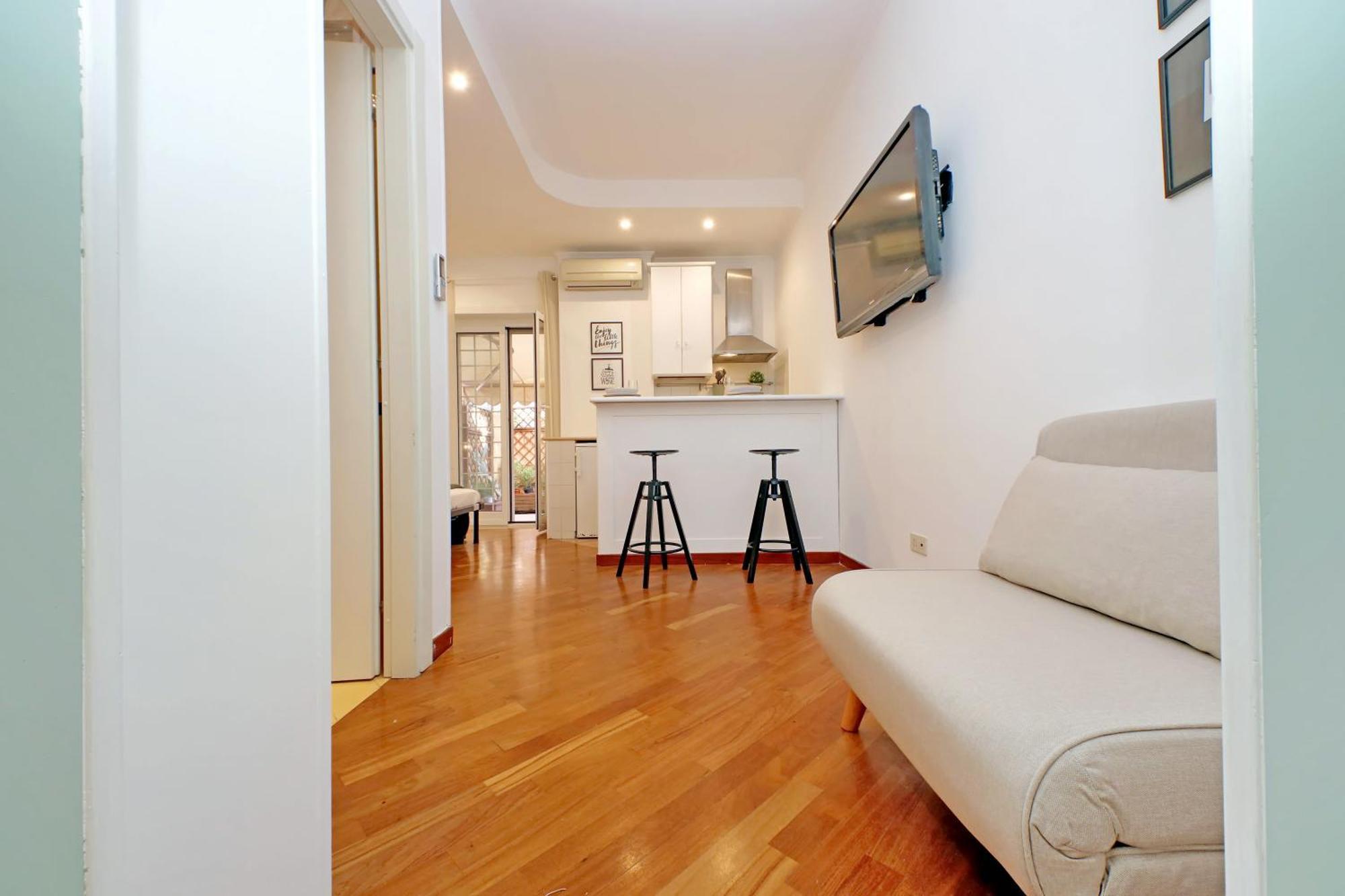 Vatican With Cute Terrace Apartment *