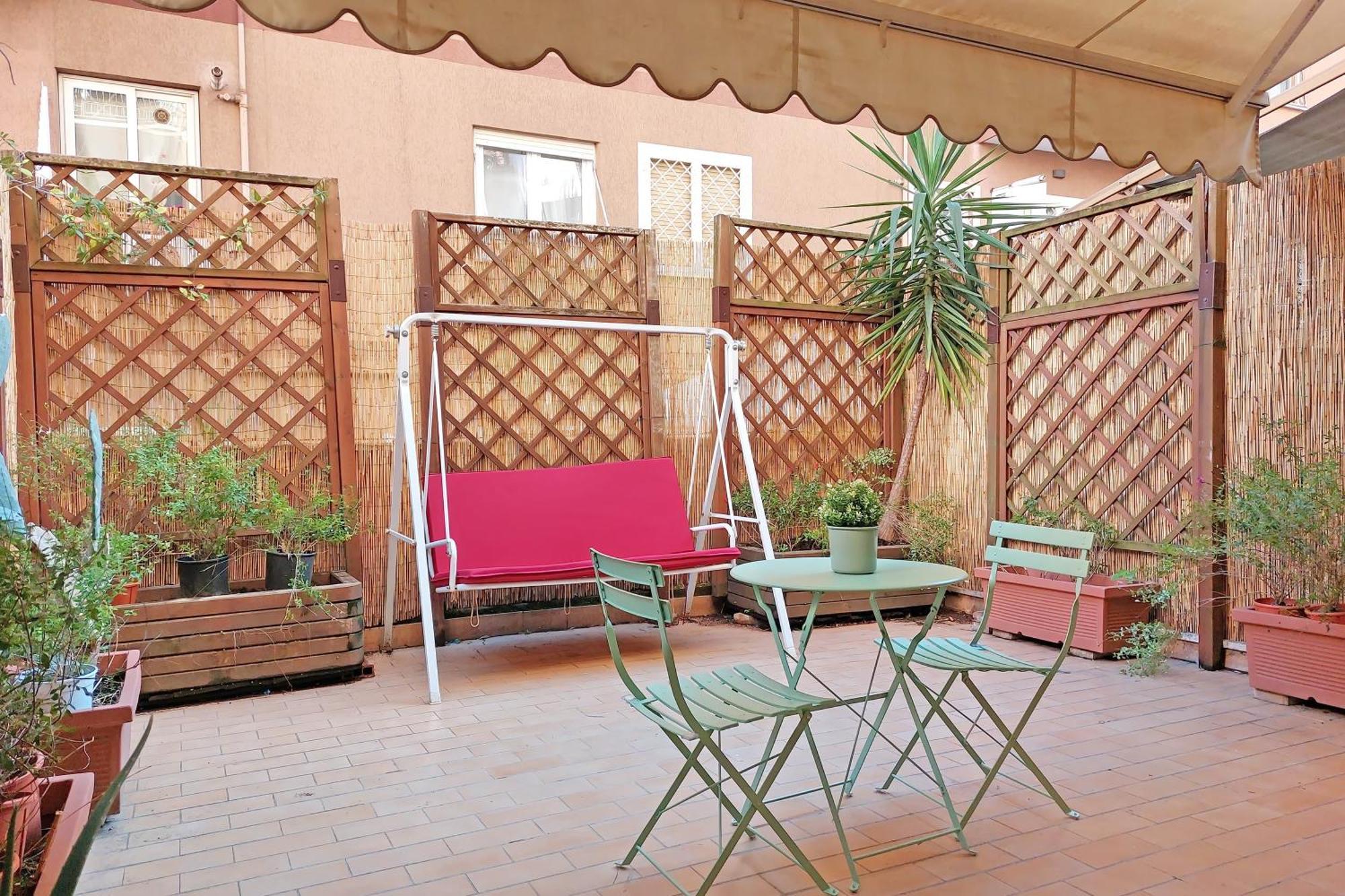 Vatican With Cute Terrace Apartment