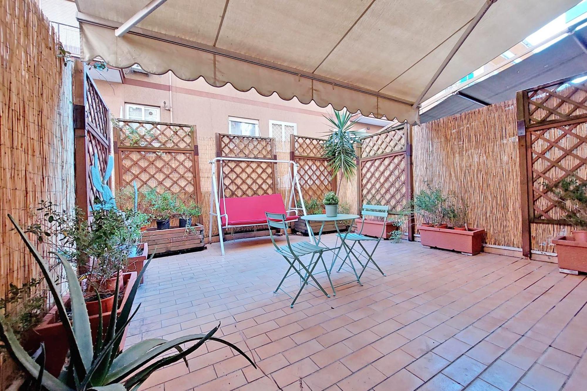Vatican With Cute Terrace Apartment *