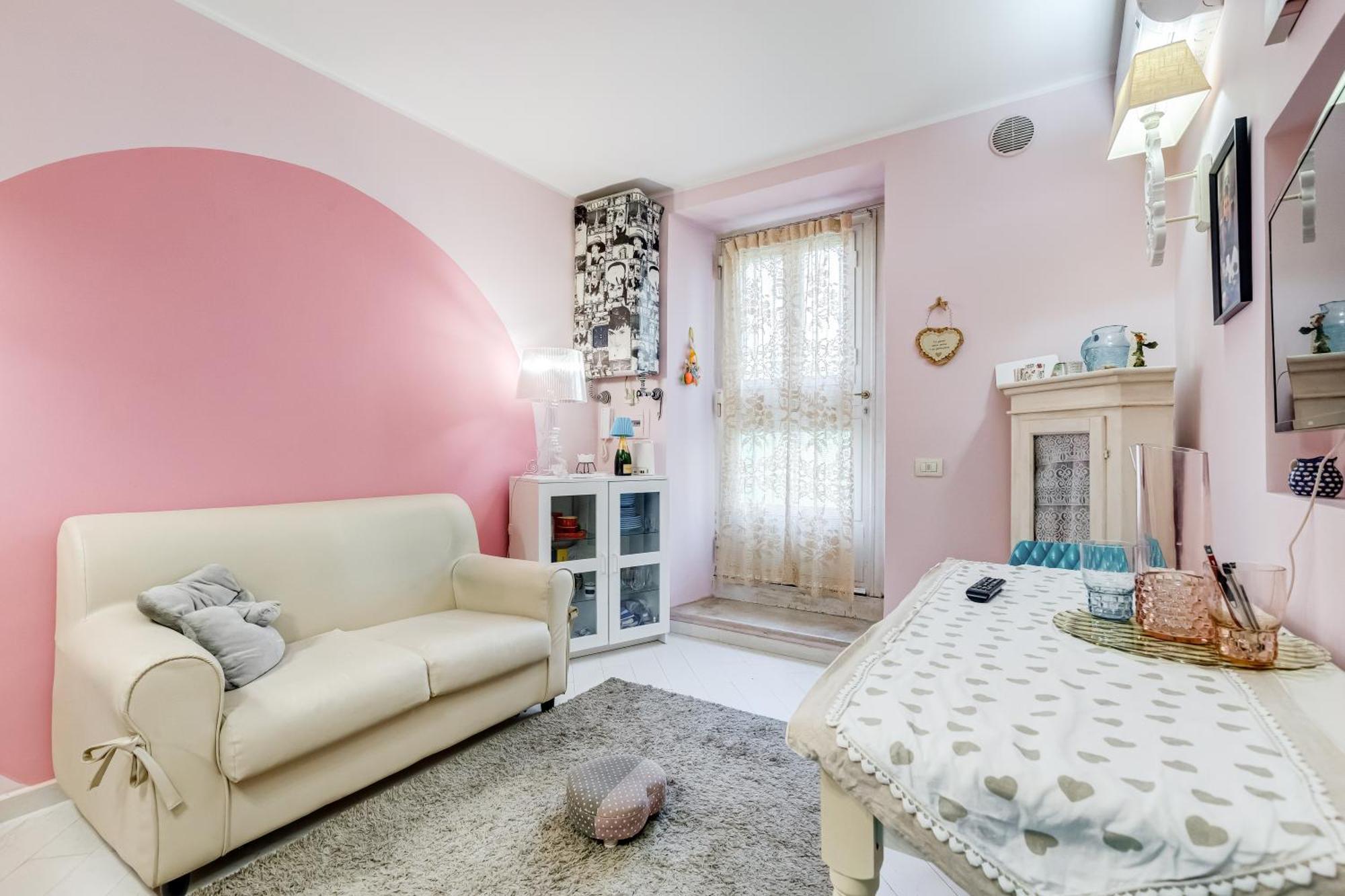 L&l Cozy 2-bdr In San Giovanni District Appartamento *