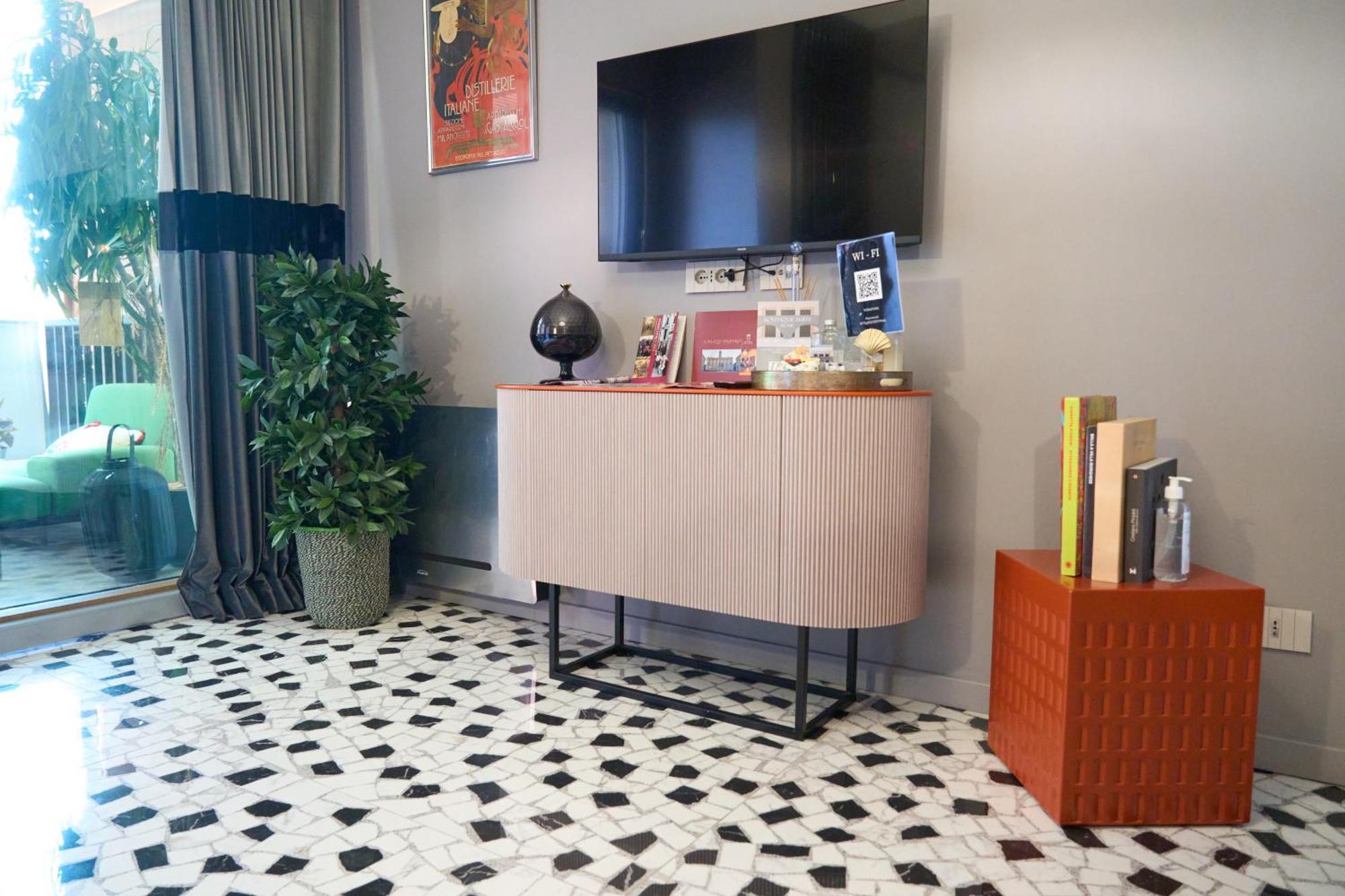 Appartement Trastevere Boutique With Gym And Steam Shower Rome
