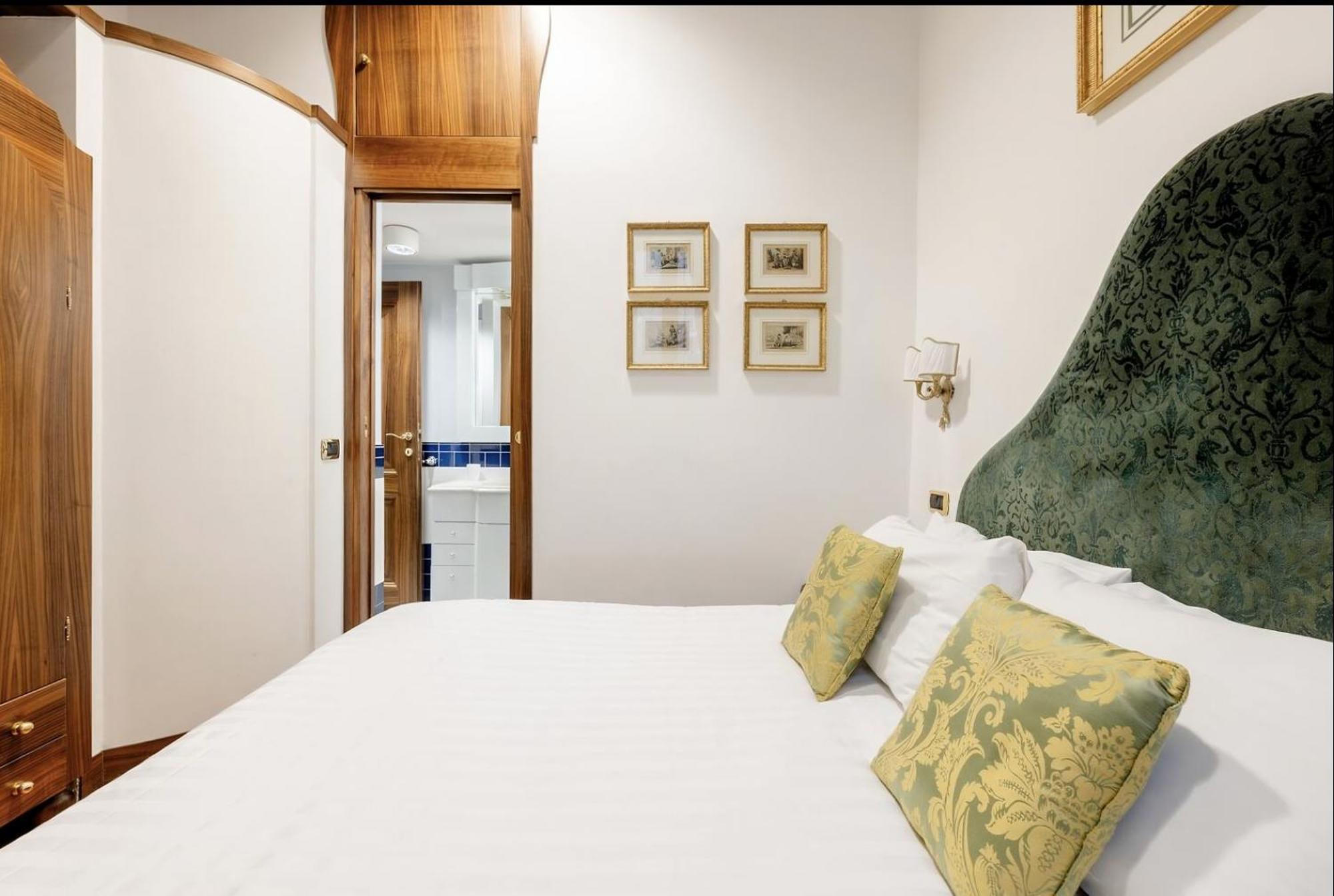 Bed & Breakfast Pantheon Antique 2*