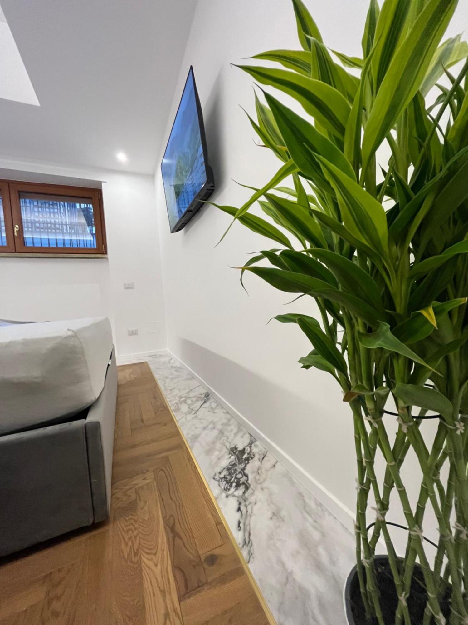 Apartment Savoia House, Modern Near Borghese Rome