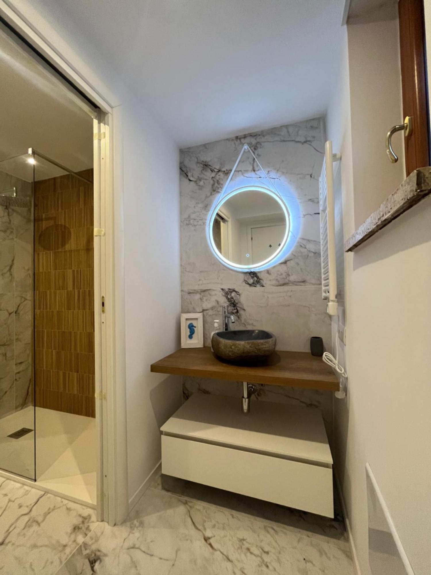 Savoia House, Modern Near Borghese Appartement