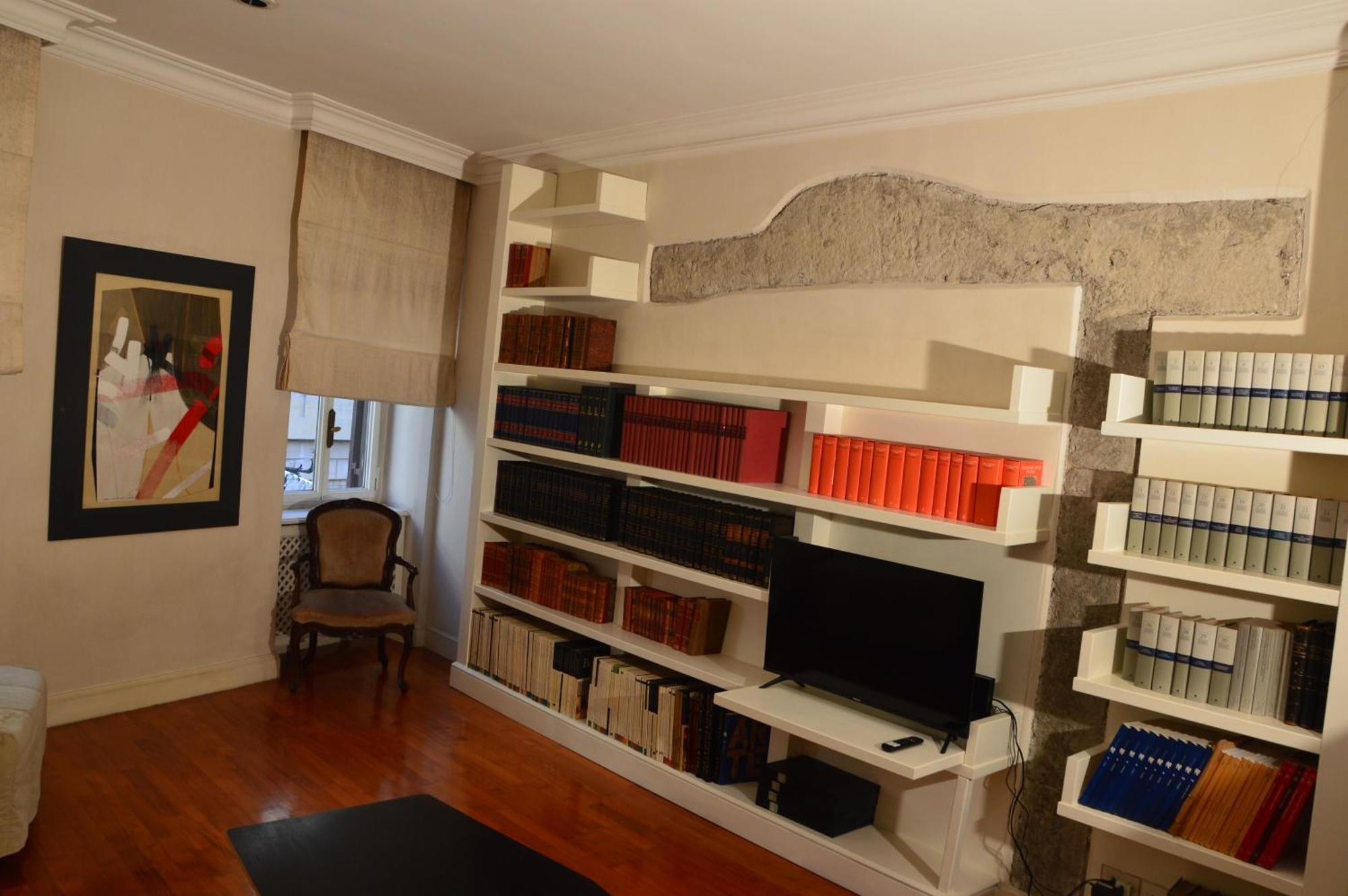 Love Nest In The Heart Of * Rome
