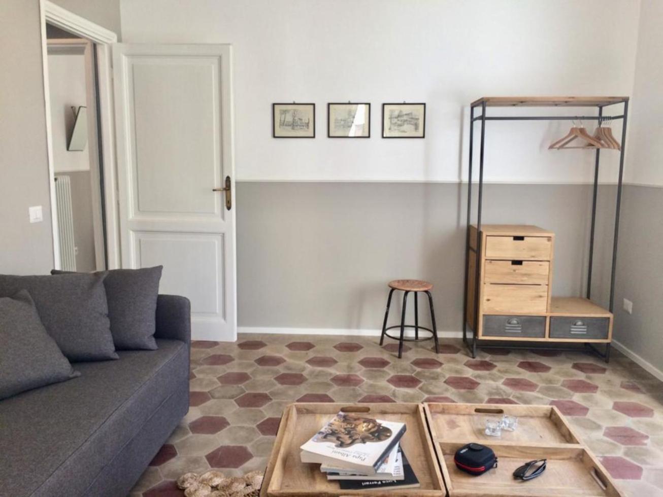 Testaccio - Volta 45 2+2 Apartment *