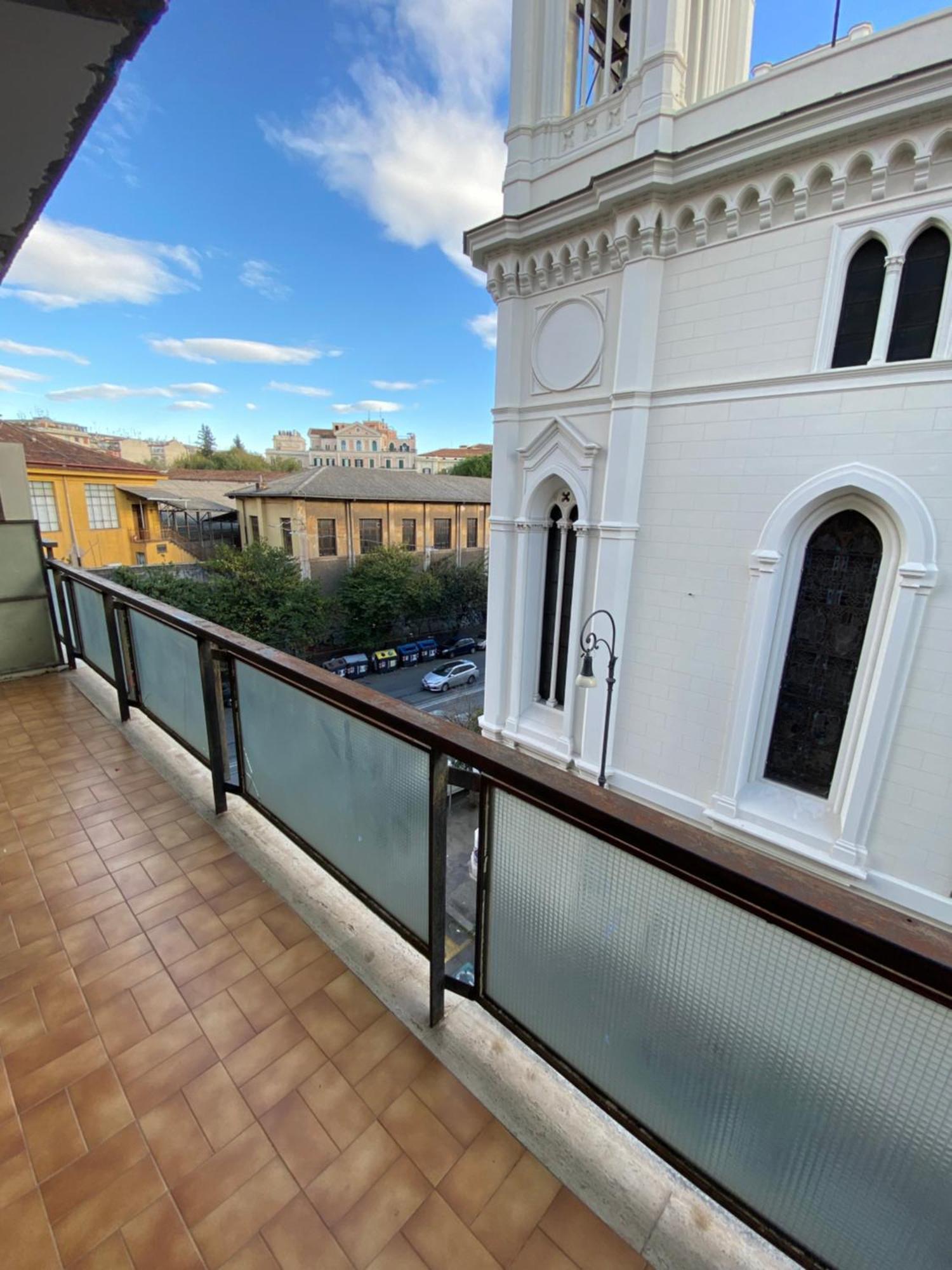 In Centro Con Balcone Con Vista Rome