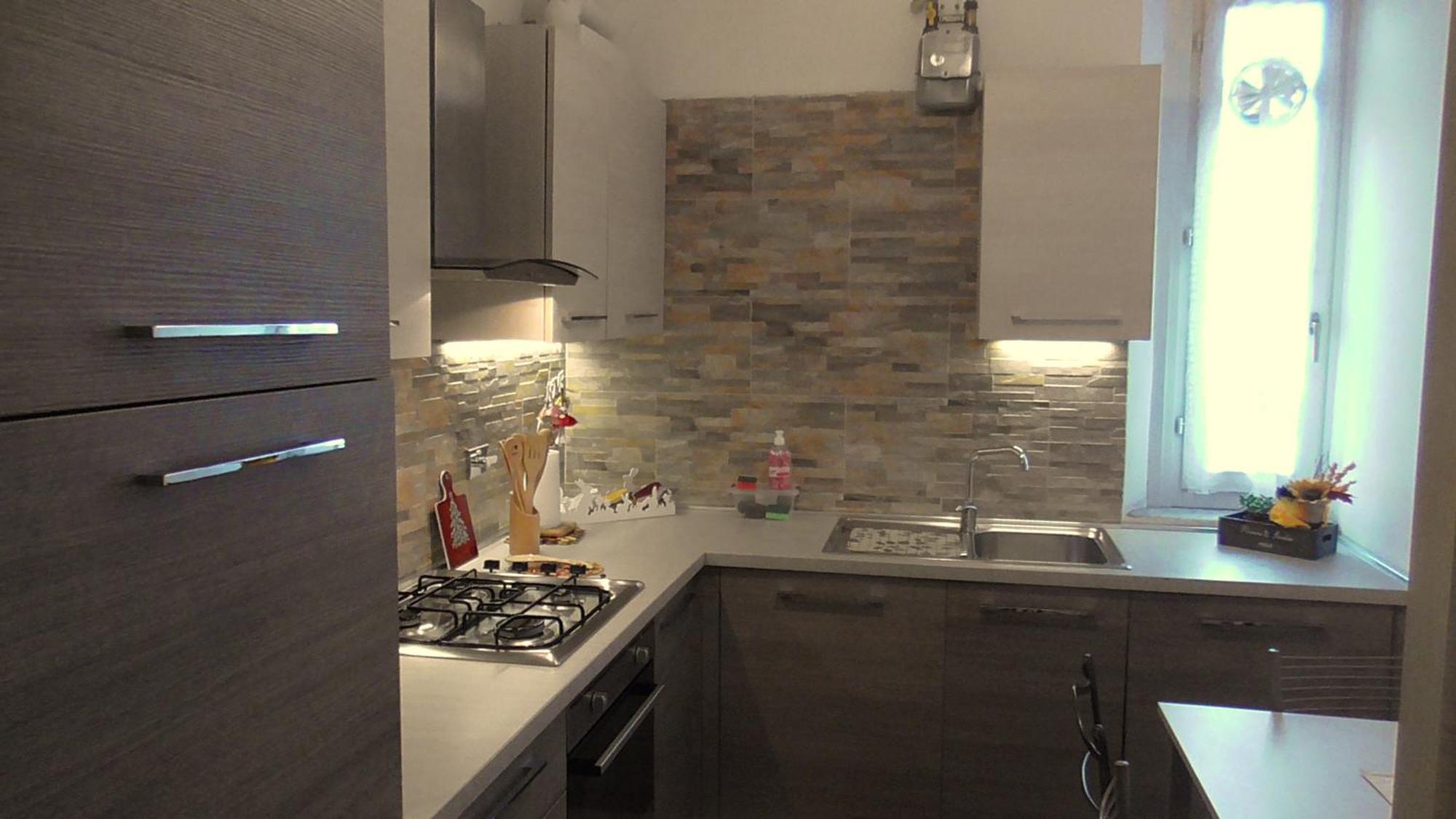Italy's Enchanting Ambiance - A Snug In Apartment *