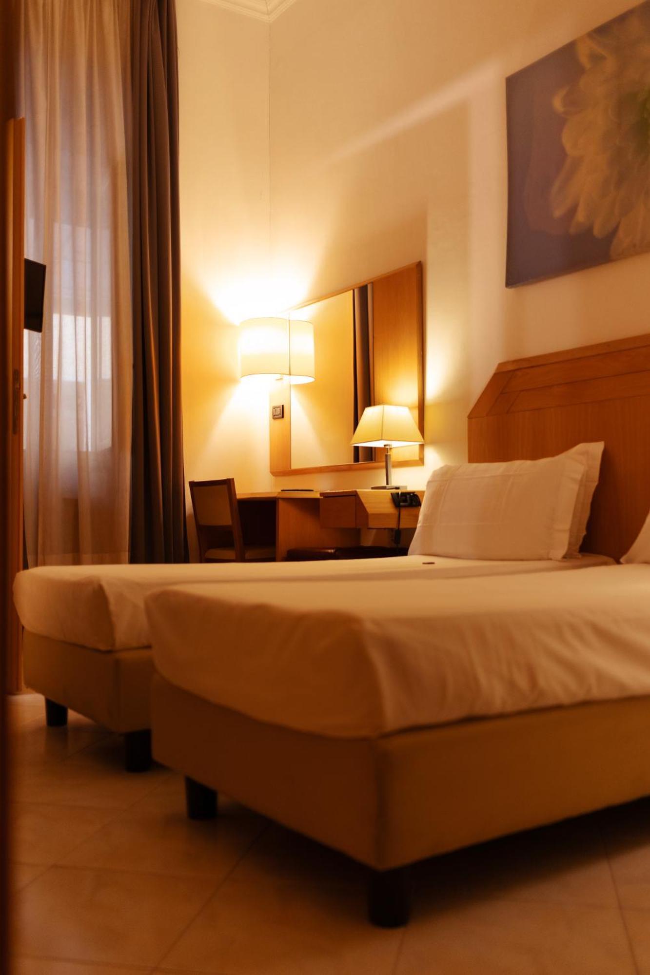 Giotto Flavia Hotel 2*
