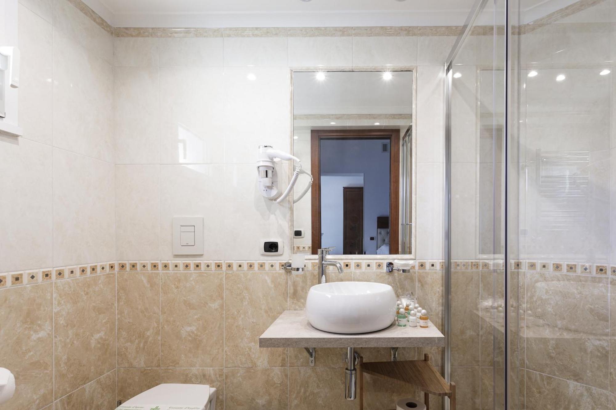 Esposizione Luxury Rome