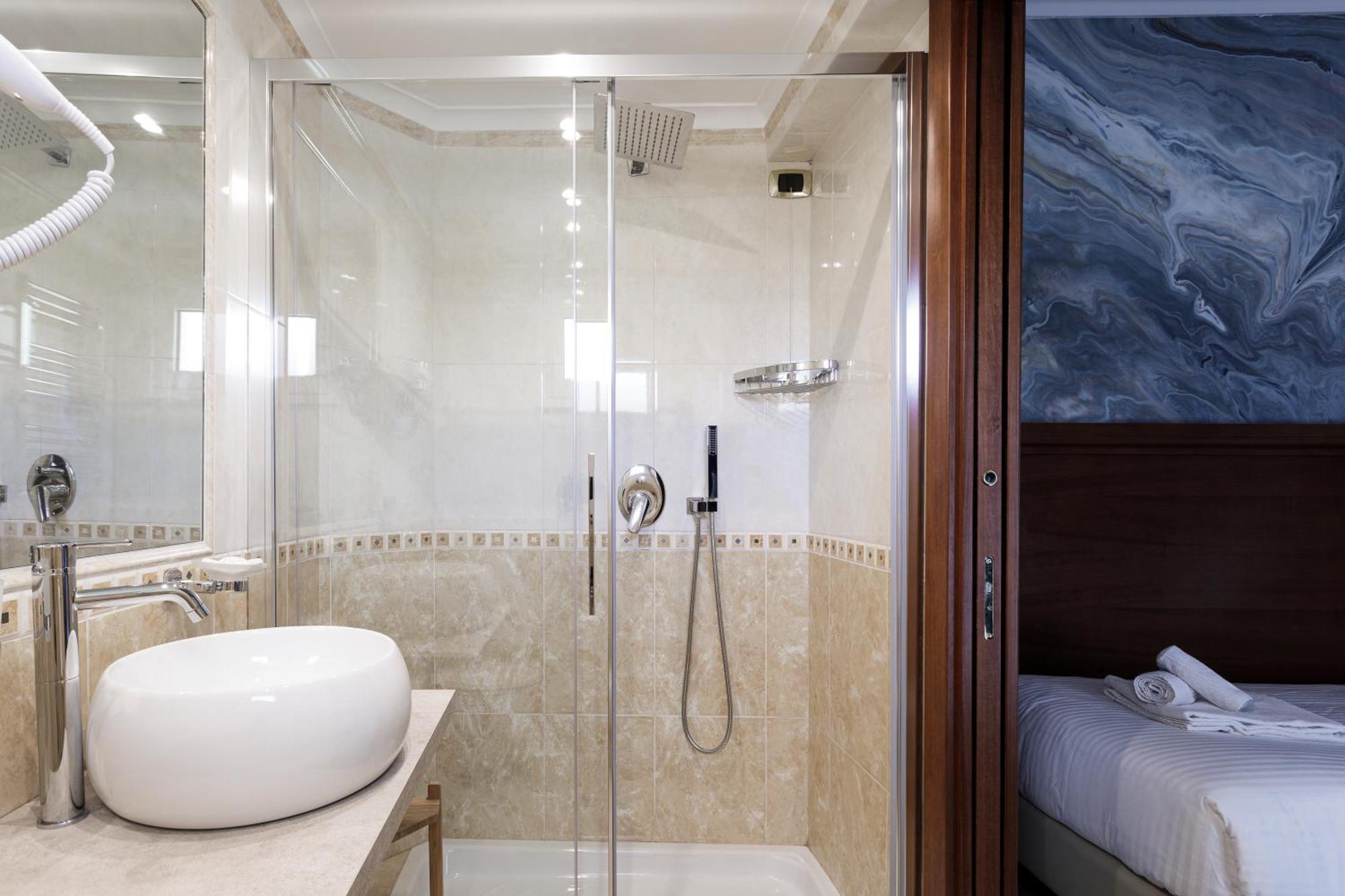 Esposizione Luxury Hotel