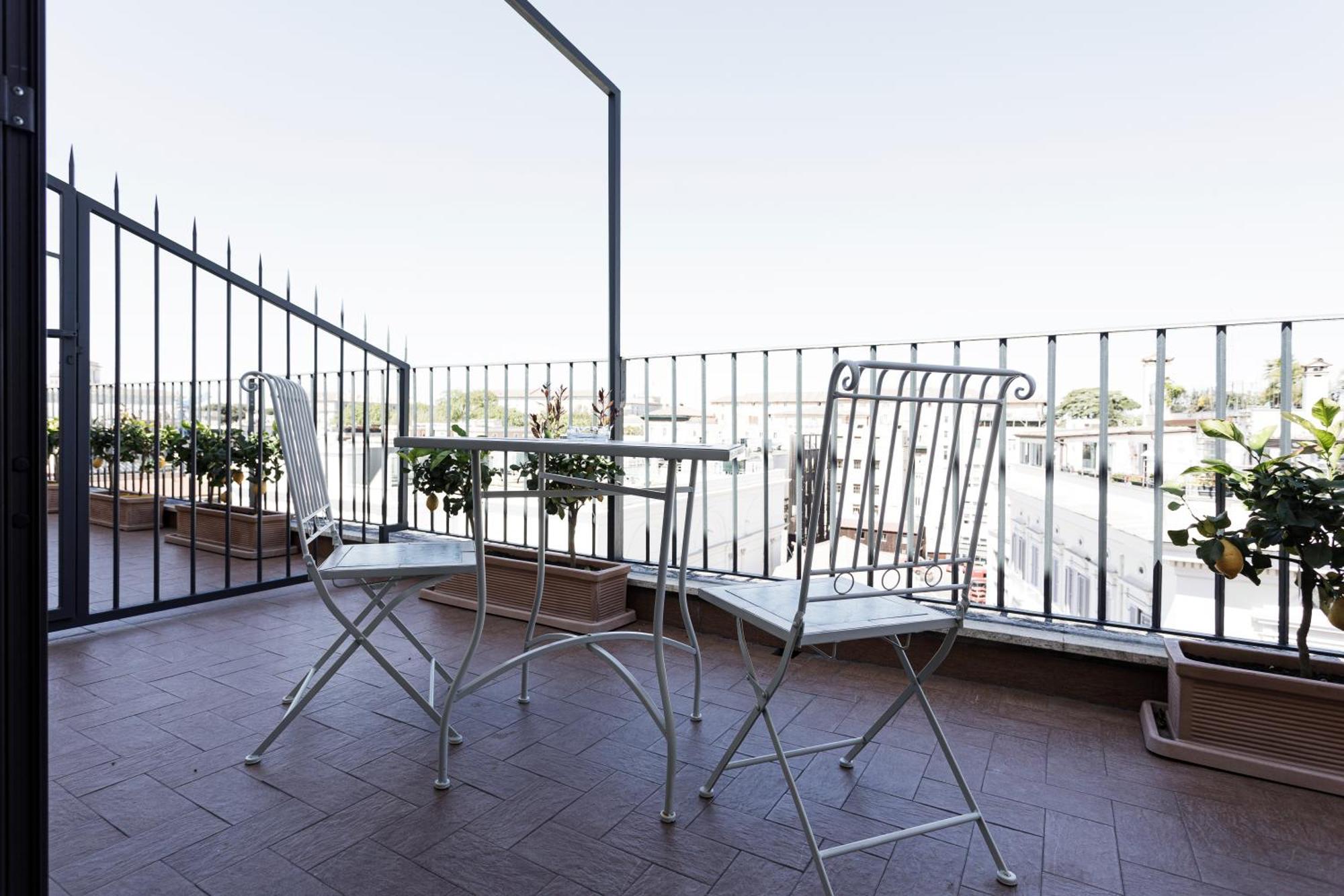 Esposizione Luxury Hotel 3*