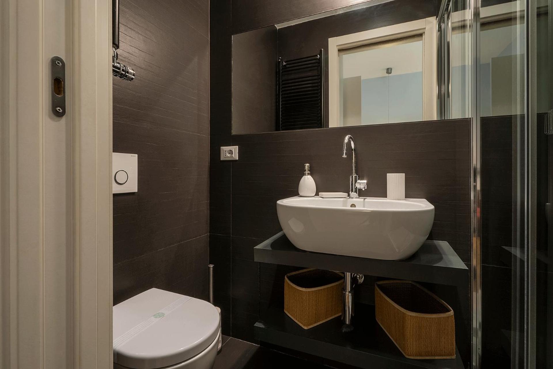 Fotofever Apt, Two Bedrooms With Air Conditioned In Elegant Shopping Area, Close To Vatican City Apartment