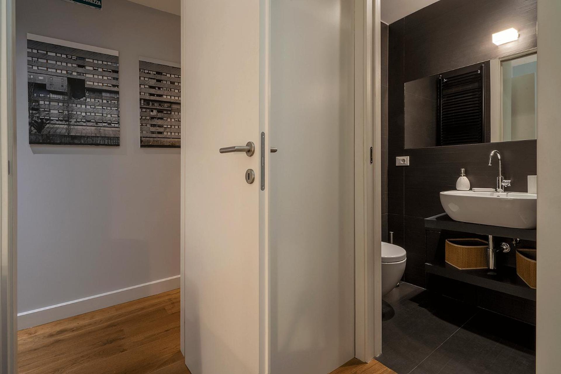 Fotofever Apt, Two Bedrooms With Air Conditioned In Elegant Shopping Area, Close To Vatican City *