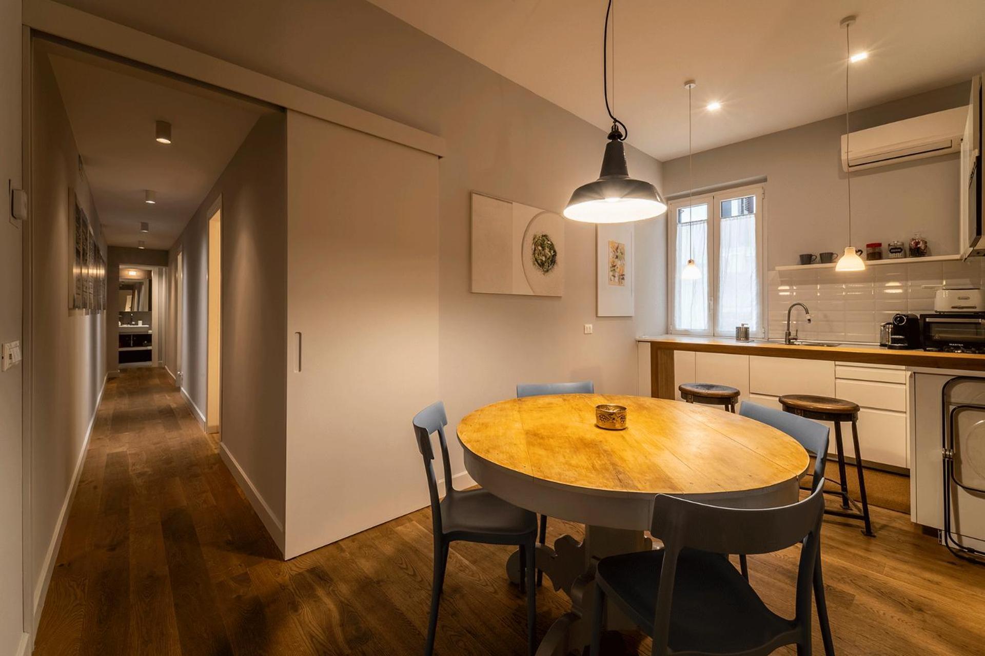 Fotofever Apt, Two Bedrooms With Air Conditioned In Elegant Shopping Area, Close To Vatican City Rome