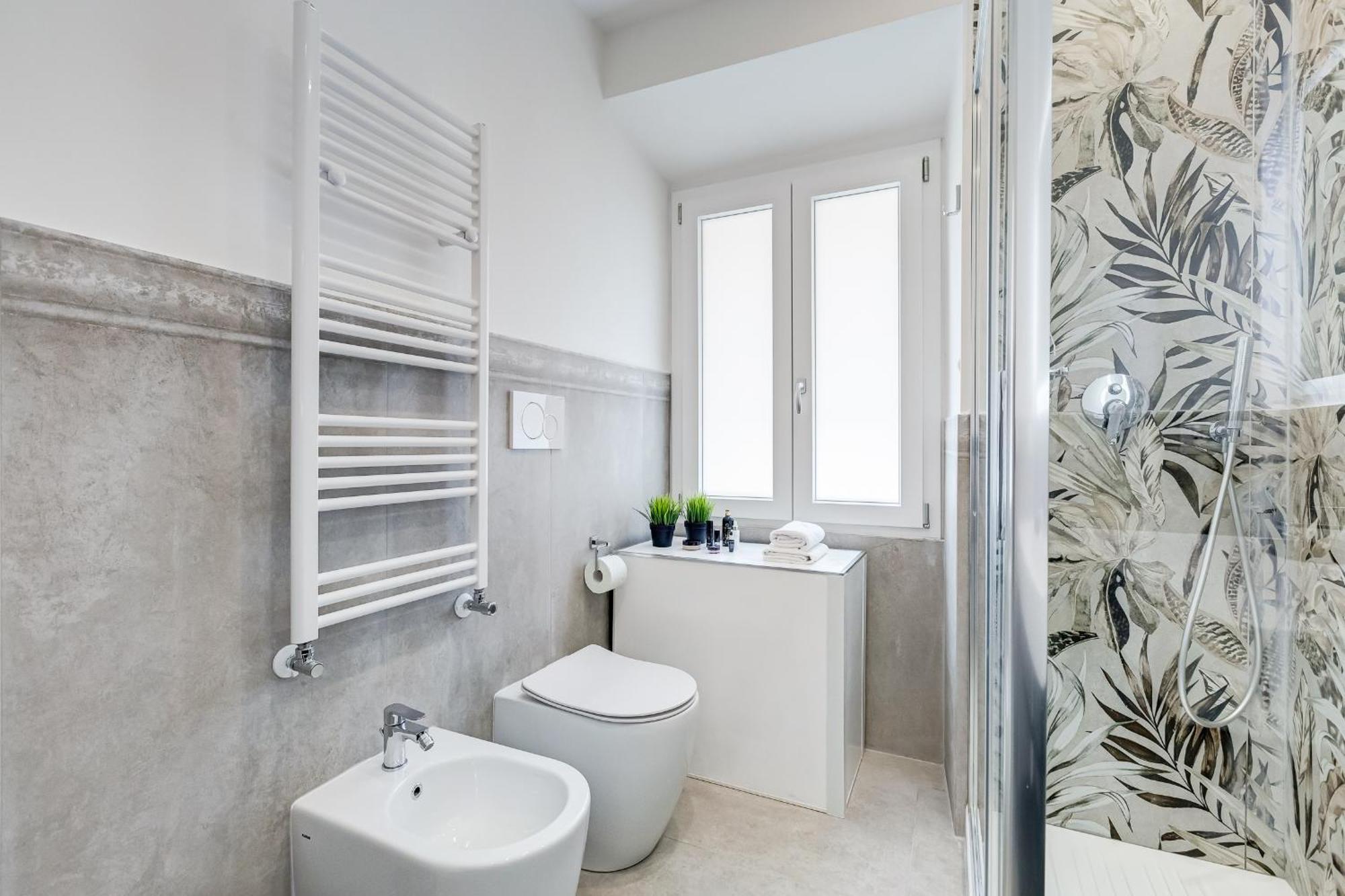 Bdc - Empire, Noble 3-bdr Apartment