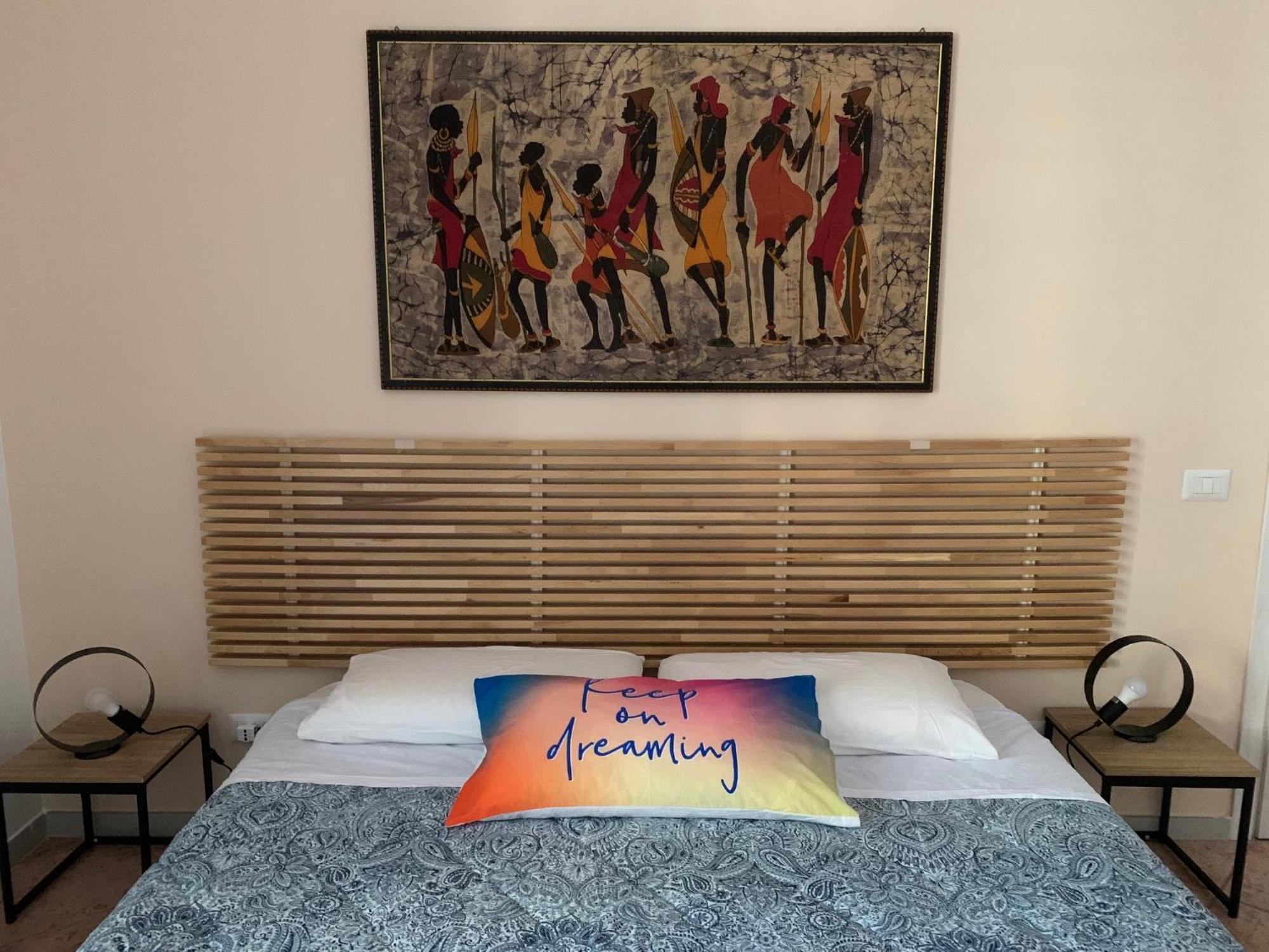 Chez Nous * Roma