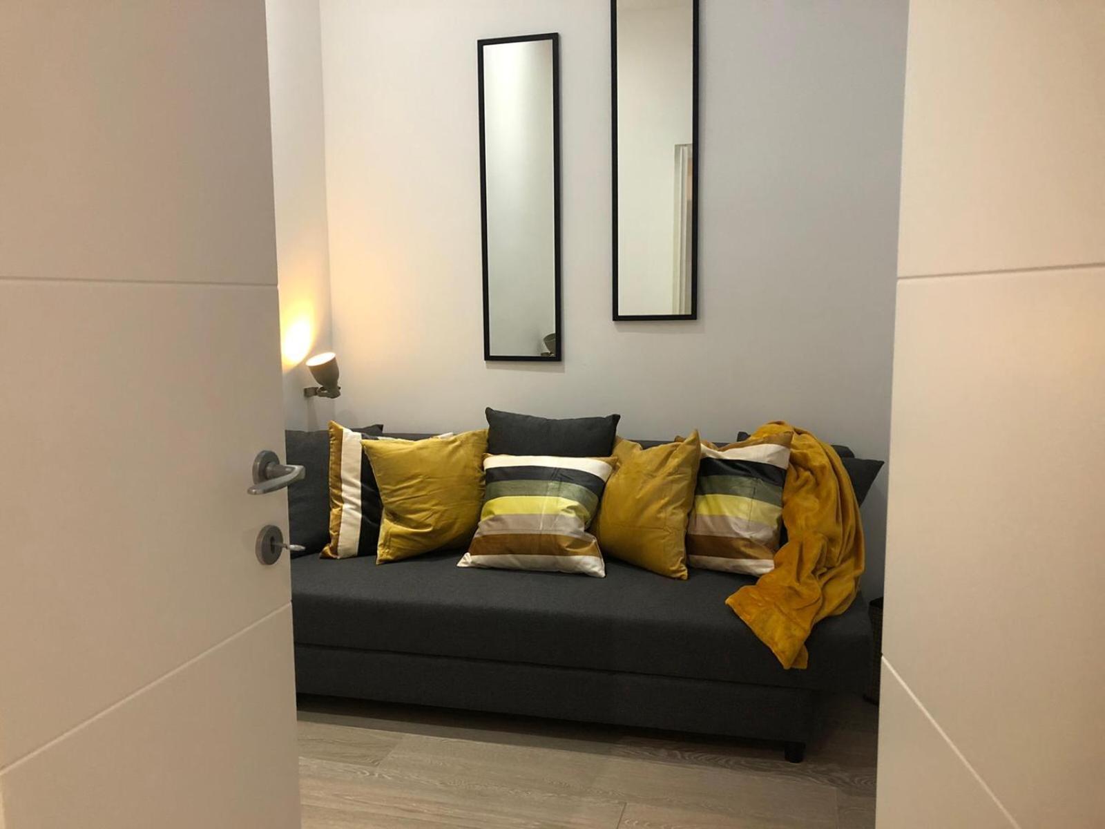 Apartment Fontana Di Trevi!! Comfy&elegant 3bedroom 2bath Rome