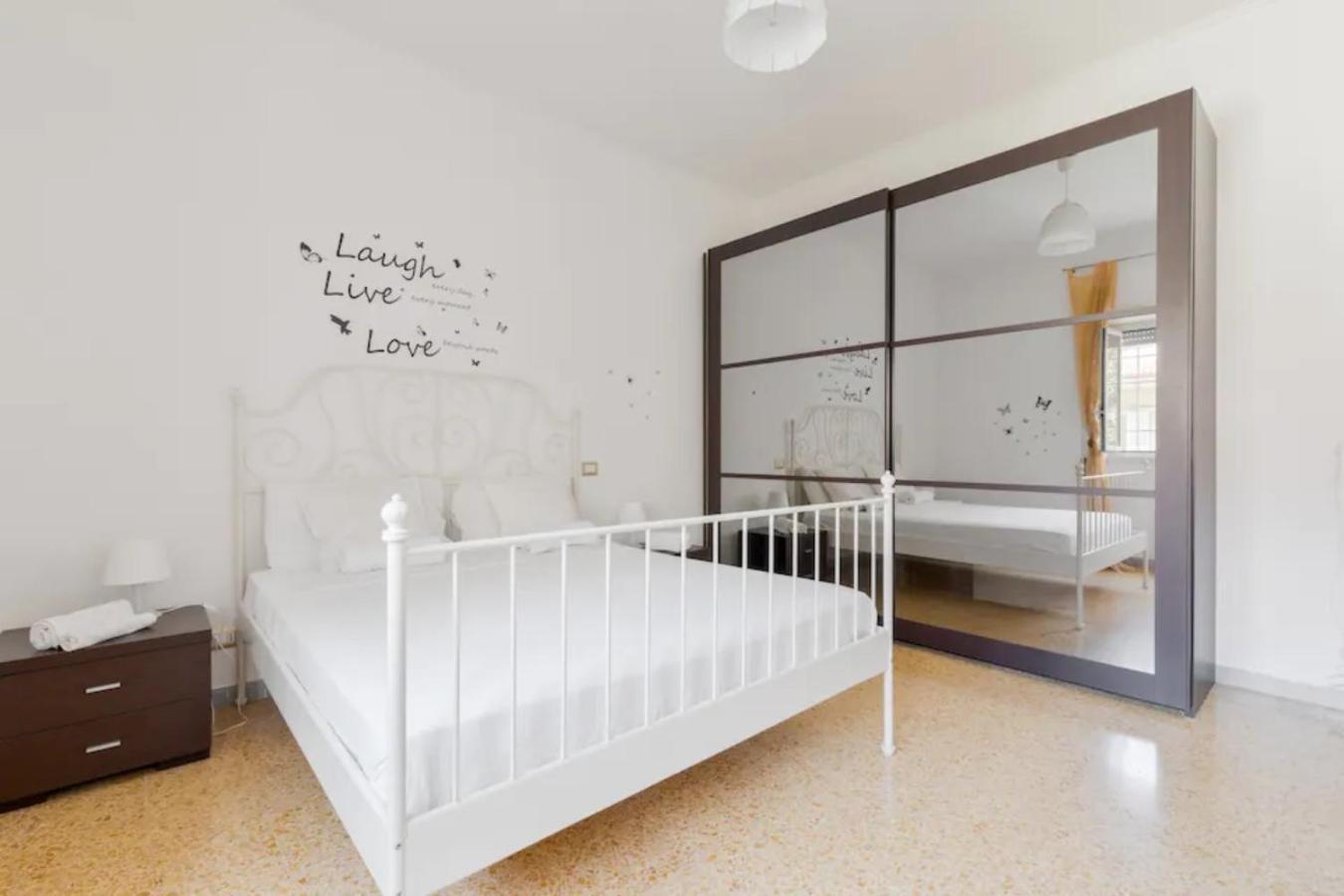 Style I Near San Pietro Apartment