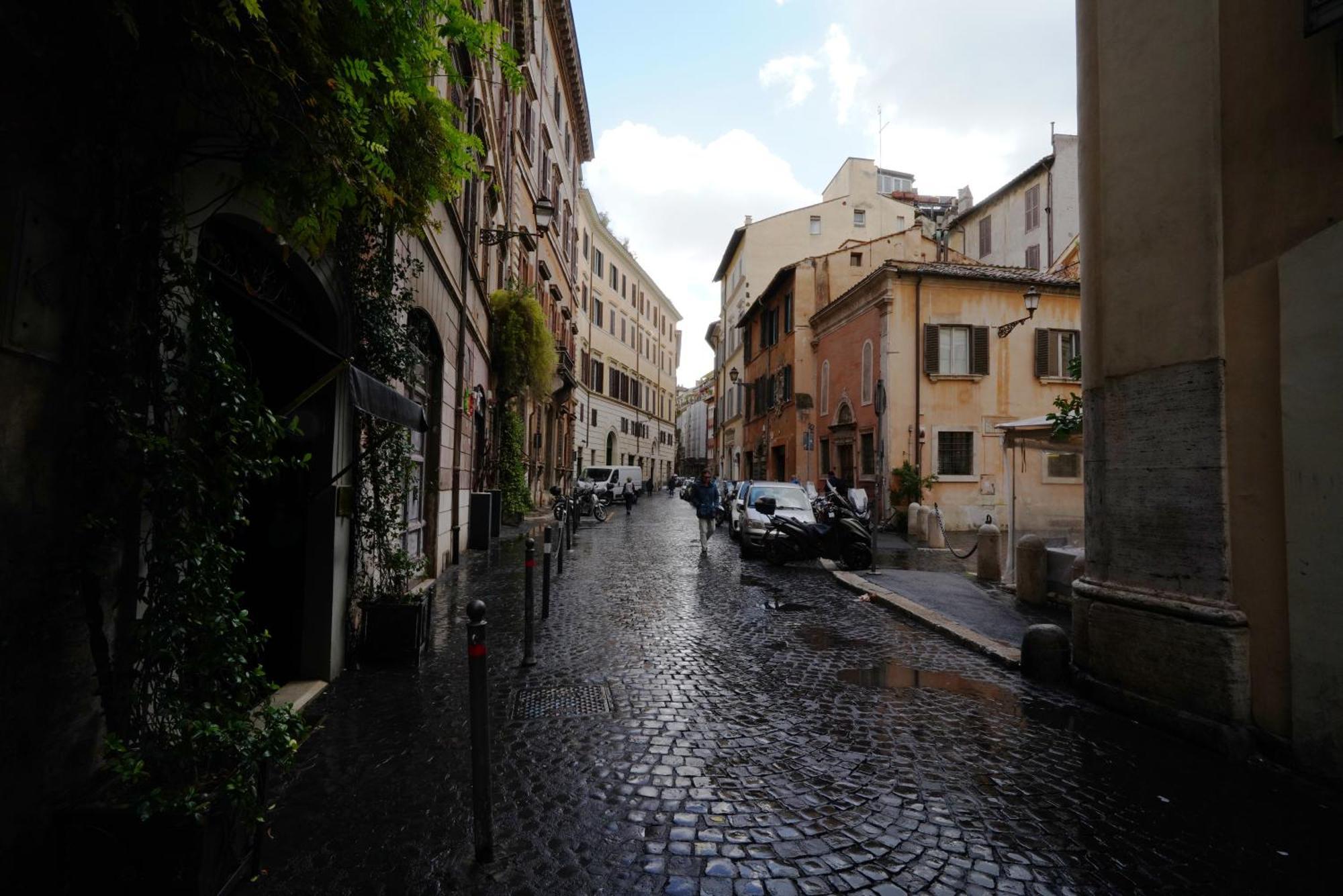 Center, Luxury & History In Via Monserrato Appartement Rome