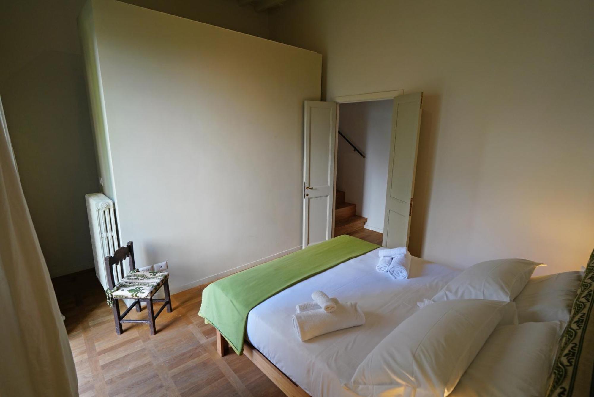 Appartement Center, Luxury & History In Via Monserrato Rome