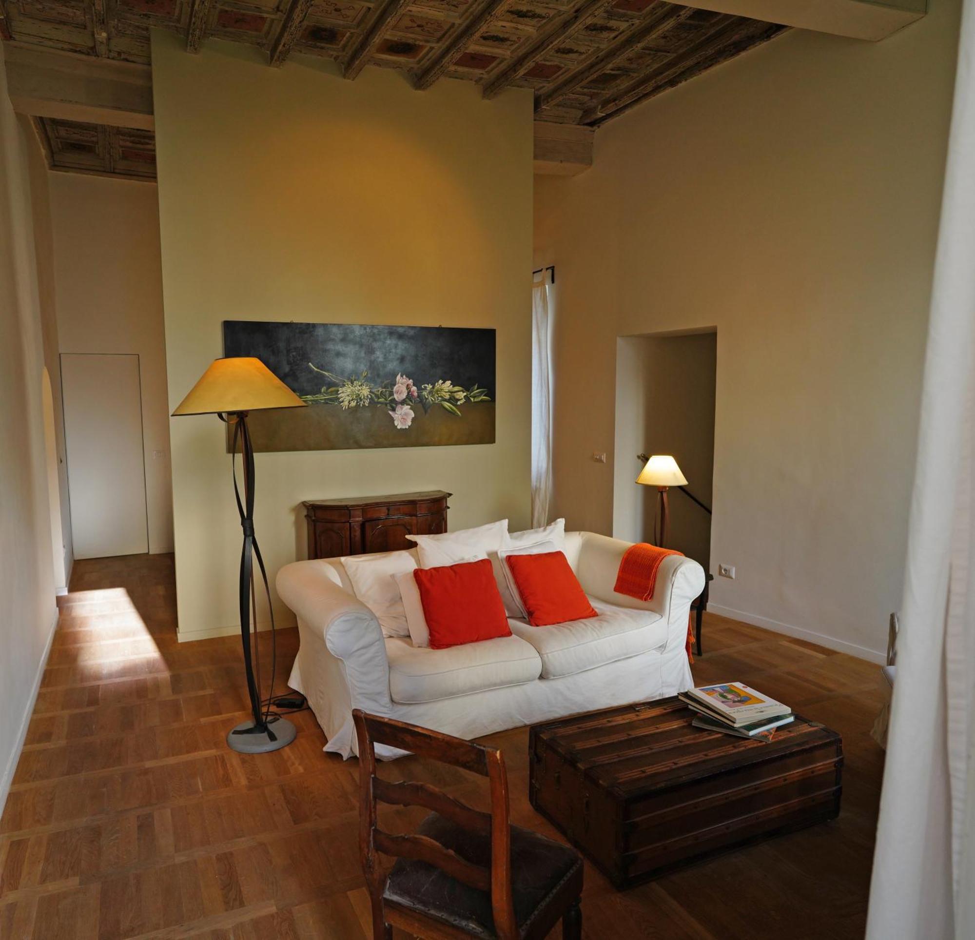 Center, Luxury & History In Via Monserrato