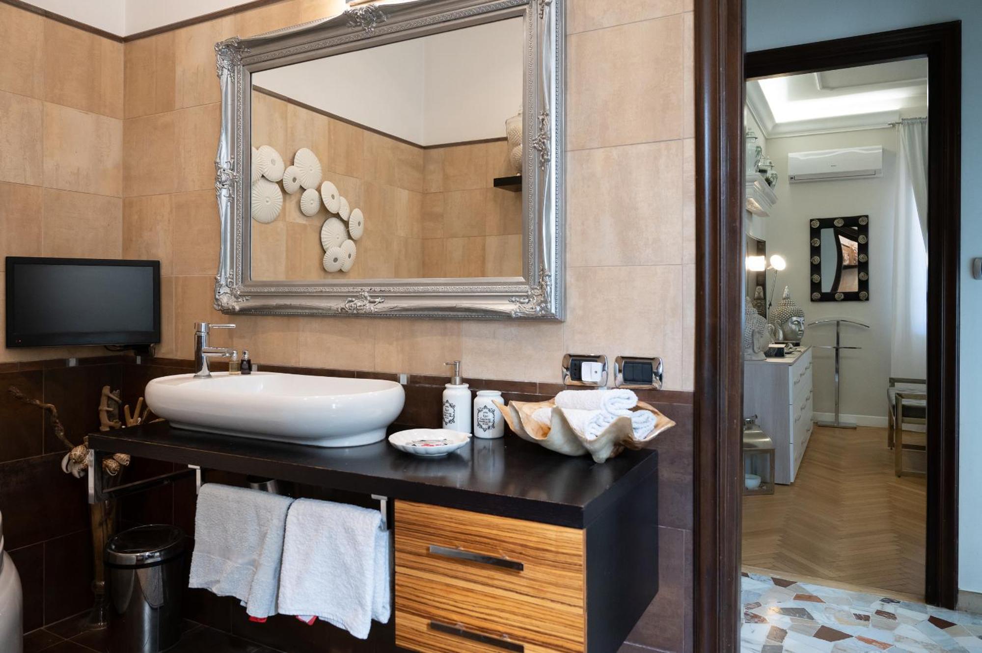 Luxury San Pietro Apartment *