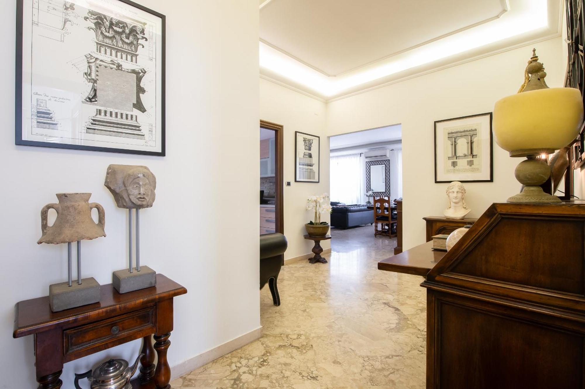 Luxury San Pietro Apartment Rome
