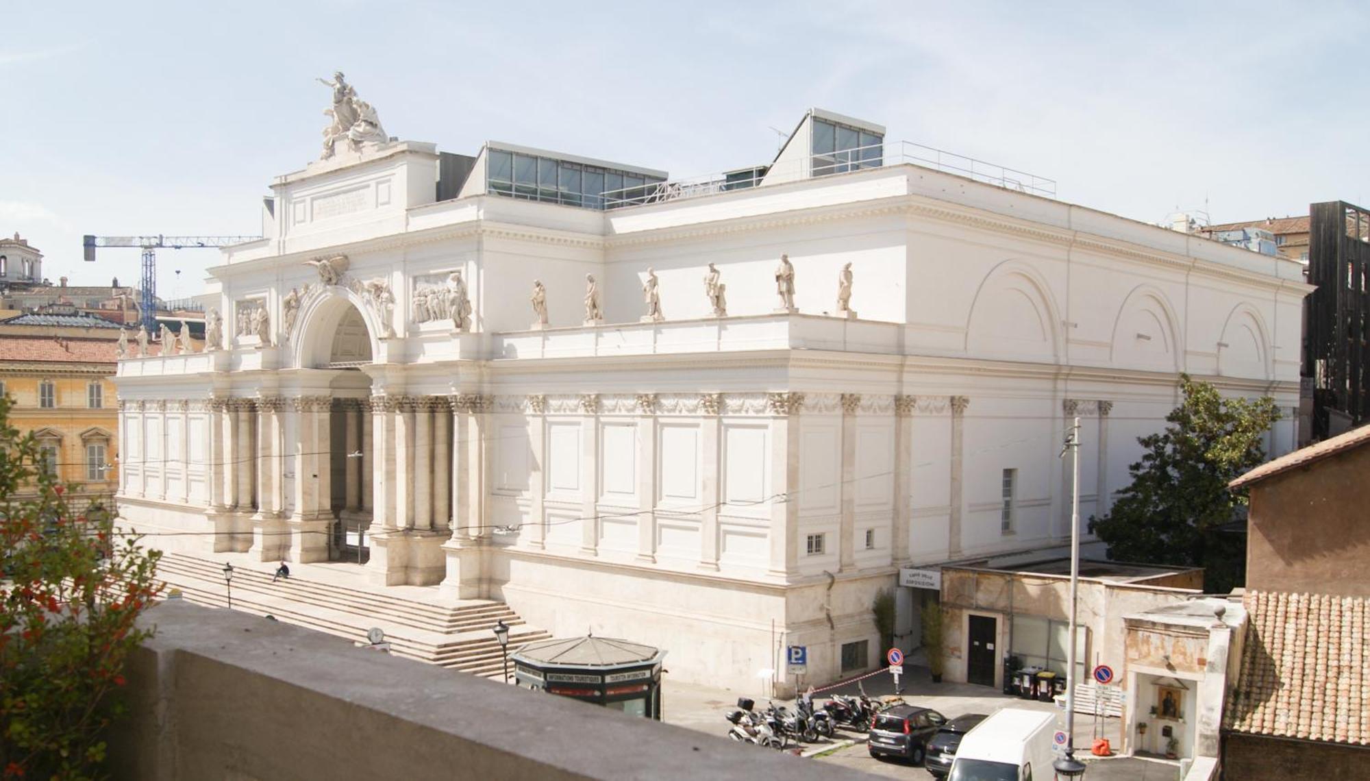 Esposizione Luxury 3* Rome