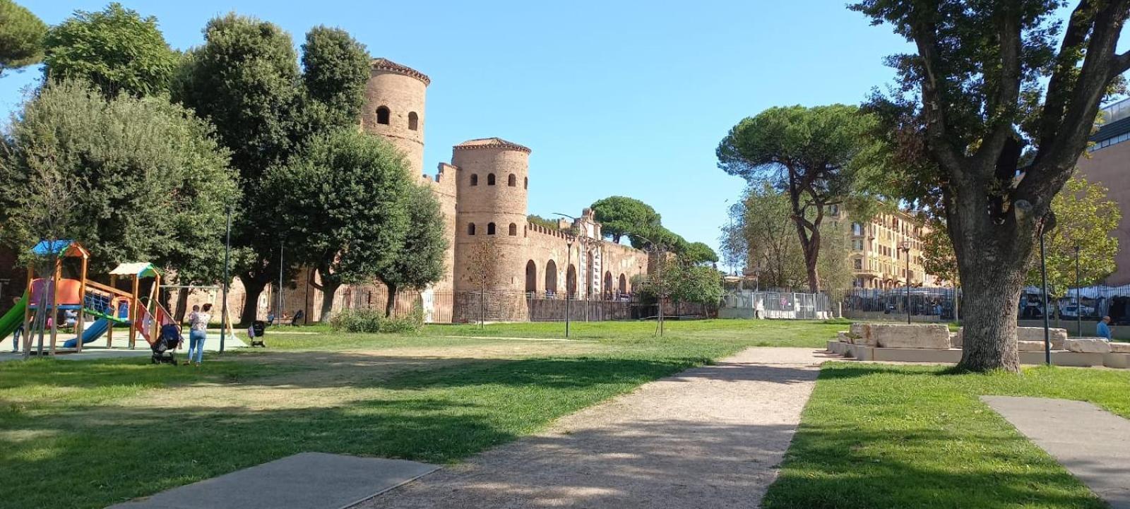 Easylife * Roma