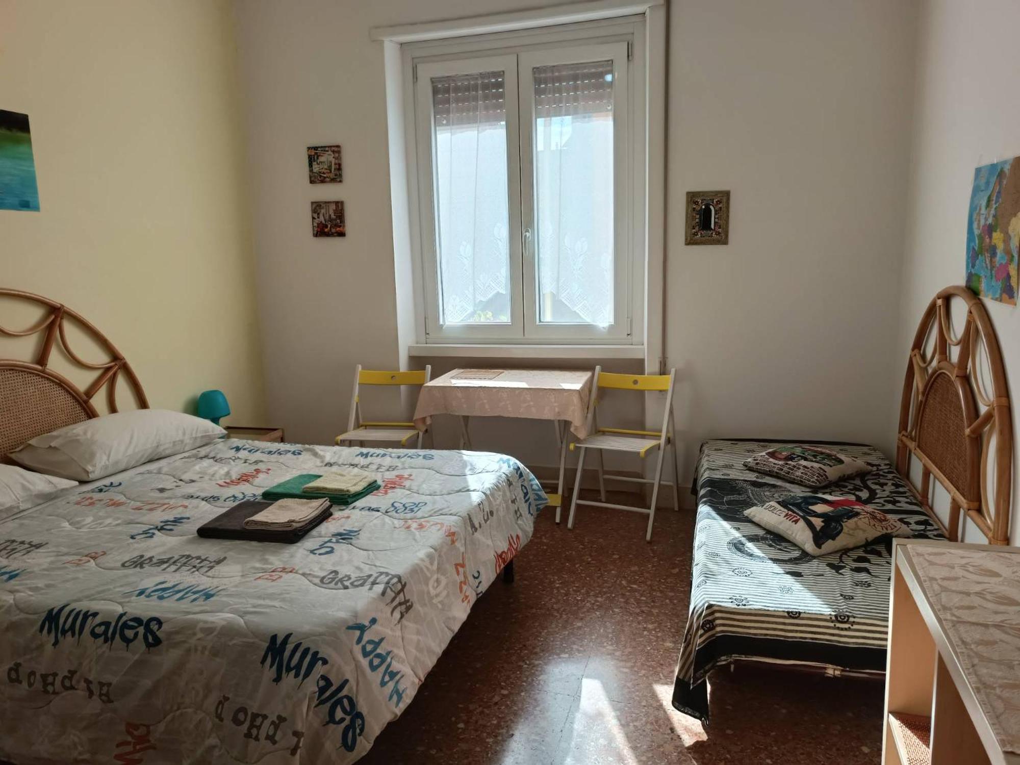 Affittacamere , Near Trastevere Station * Rome