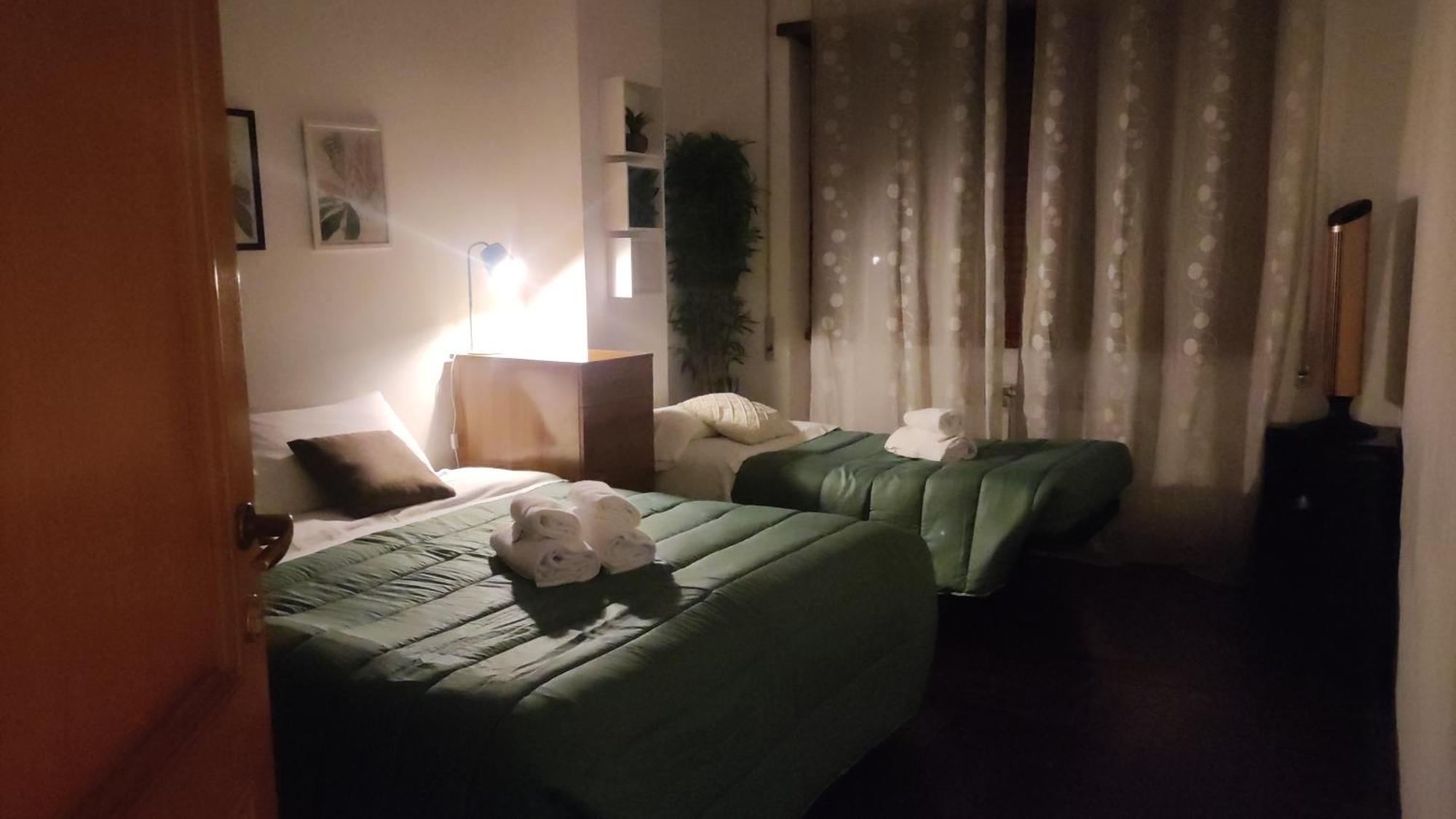The Italian House In A Pochi Passi Dalla Metro A Appartement