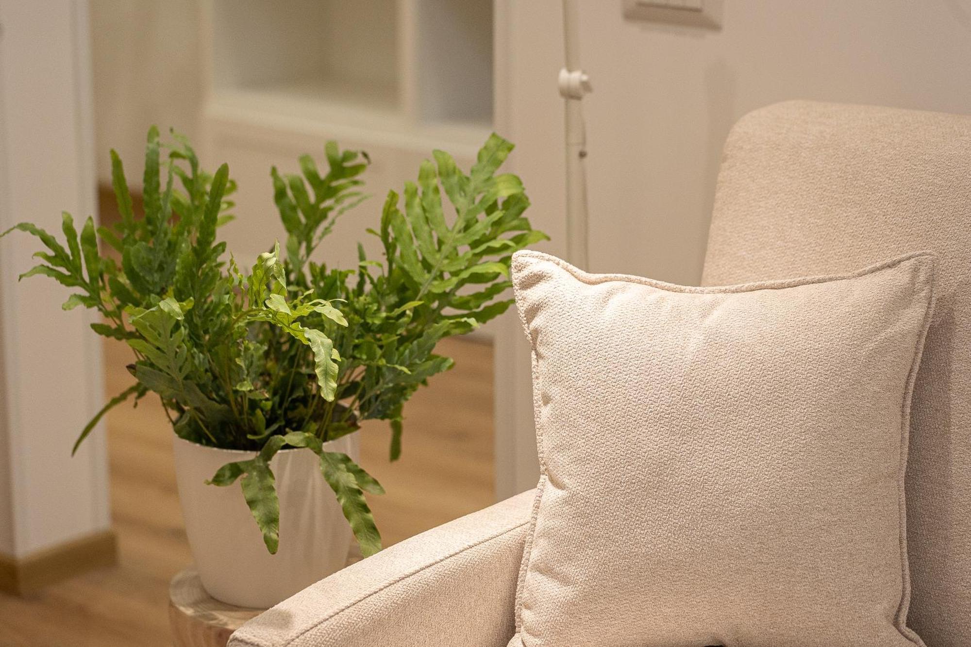 Colosseum Holidays - Three-bedroom Rome