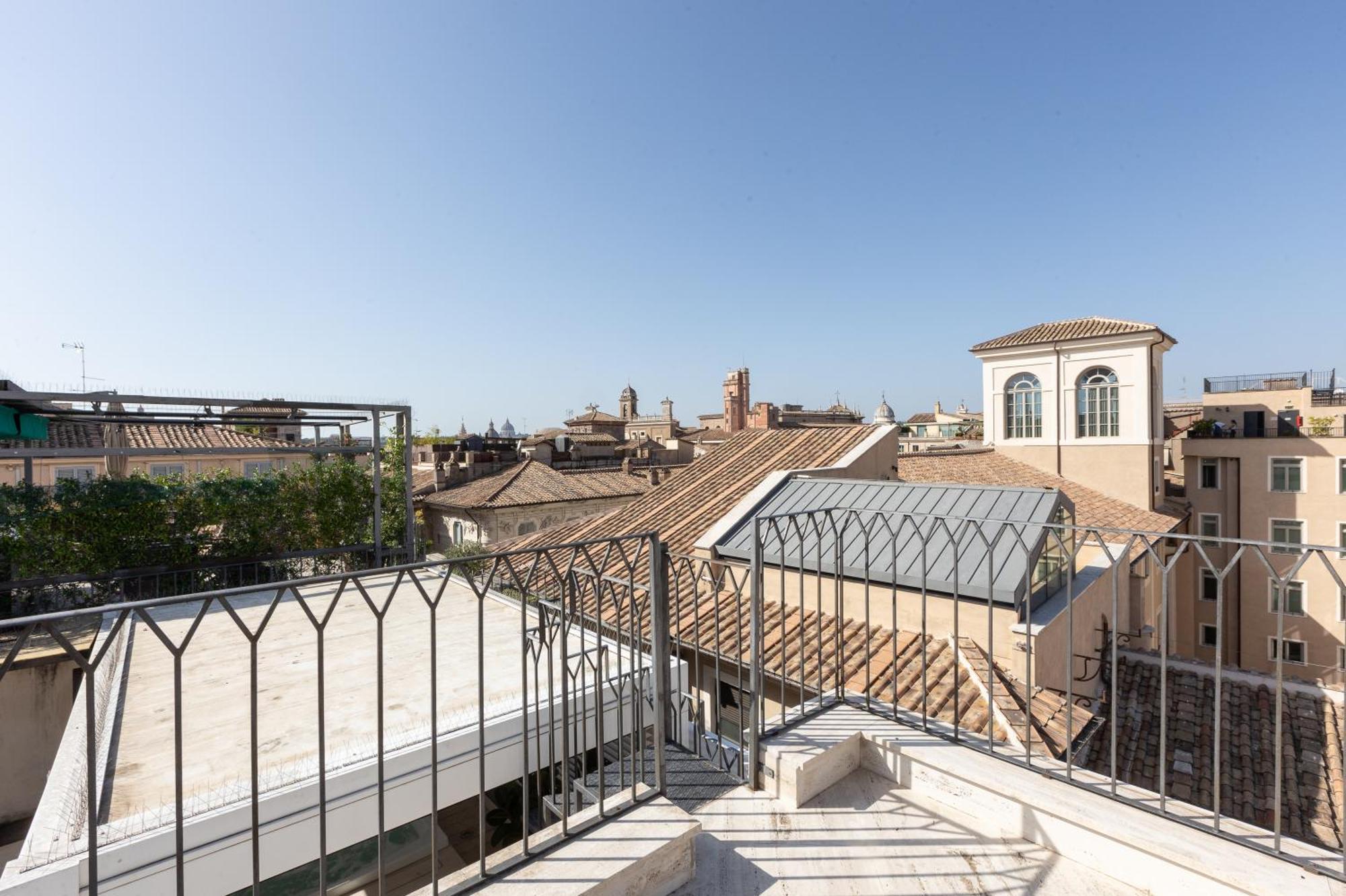 Amazing 3 Levels Penthouse Piazza Venezia Apartment Rome