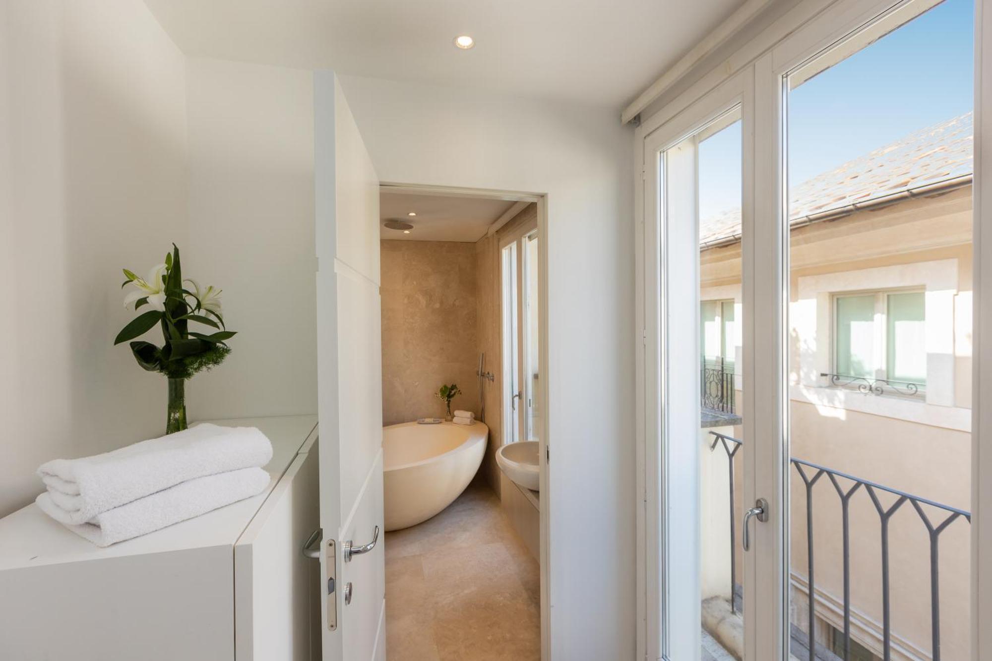 Apartment Amazing 3 Levels Penthouse Piazza Venezia Rome