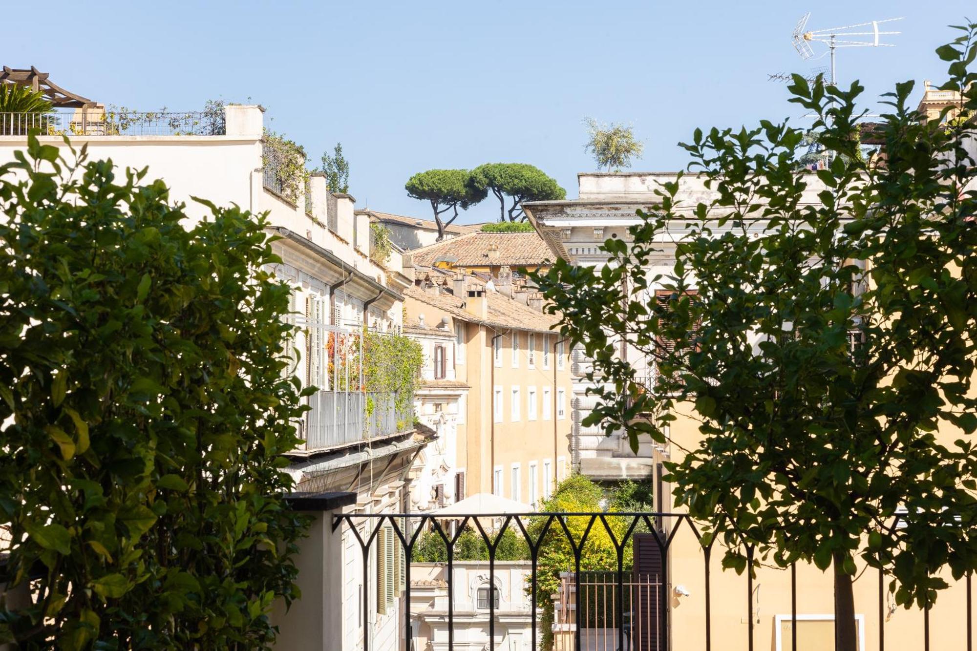 Amazing 3 Levels Penthouse Piazza Venezia * Rome