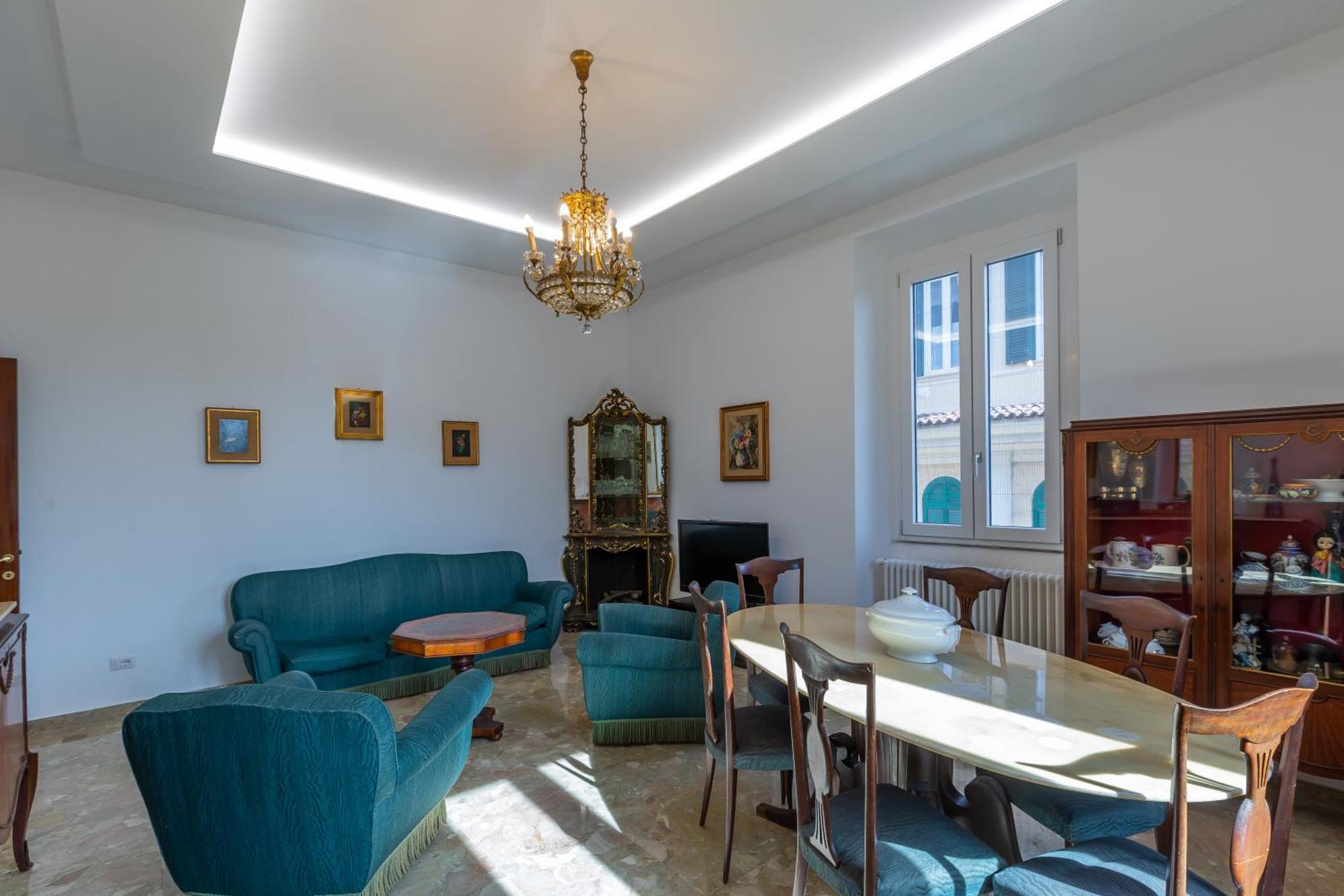 Aqua Claudia And Anio Novus Apartment