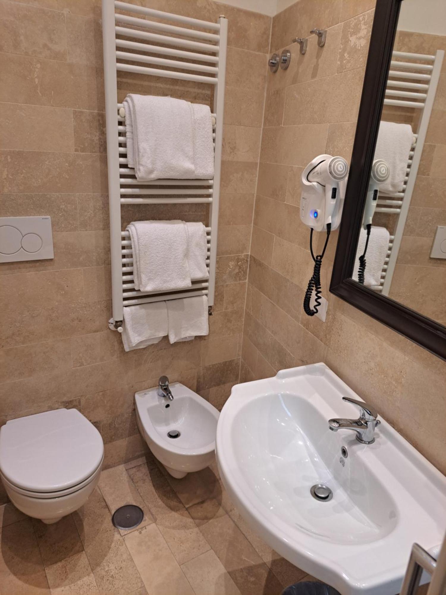 Dei Quiriti 3* Rome