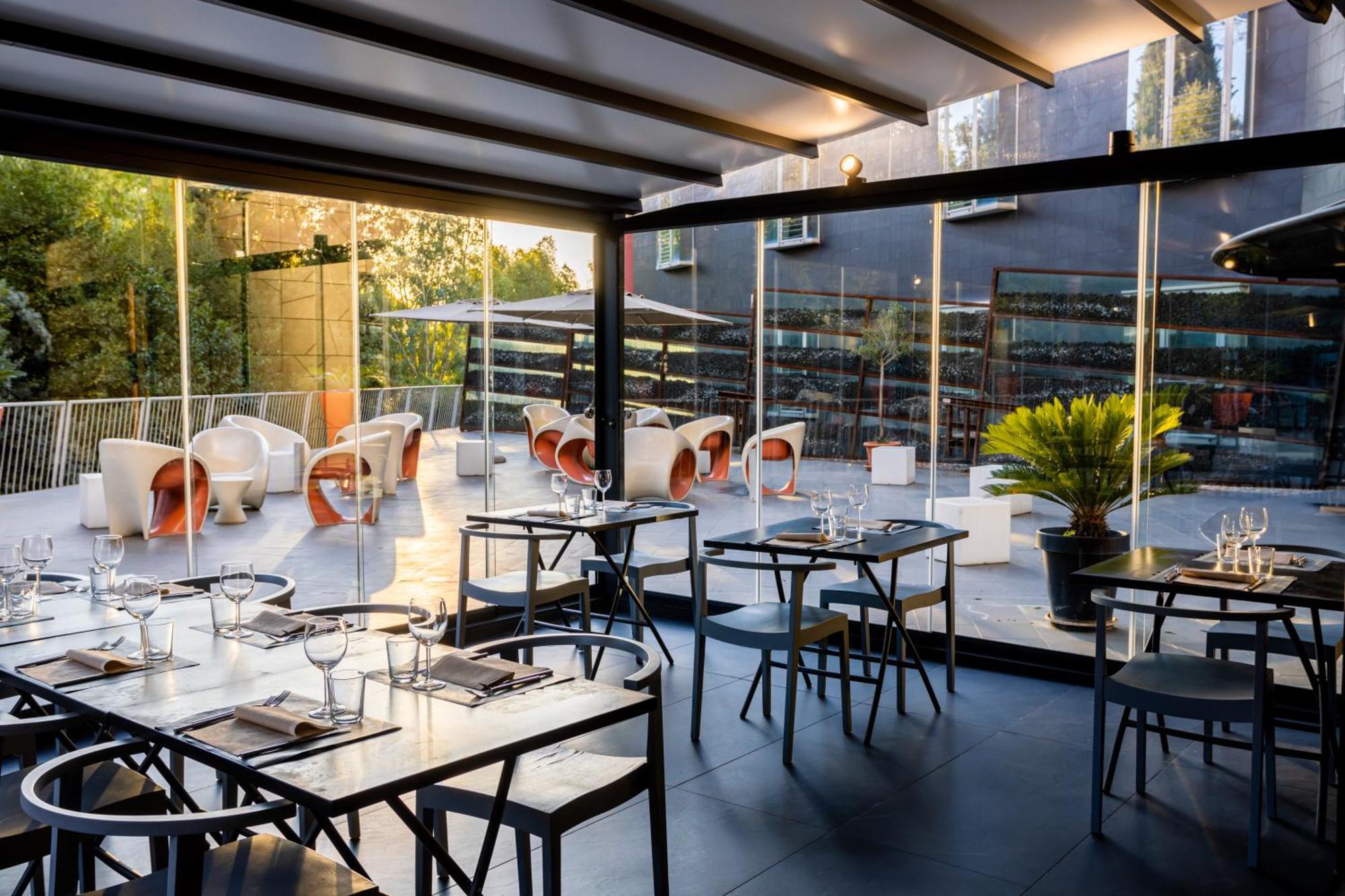 Hotel Black