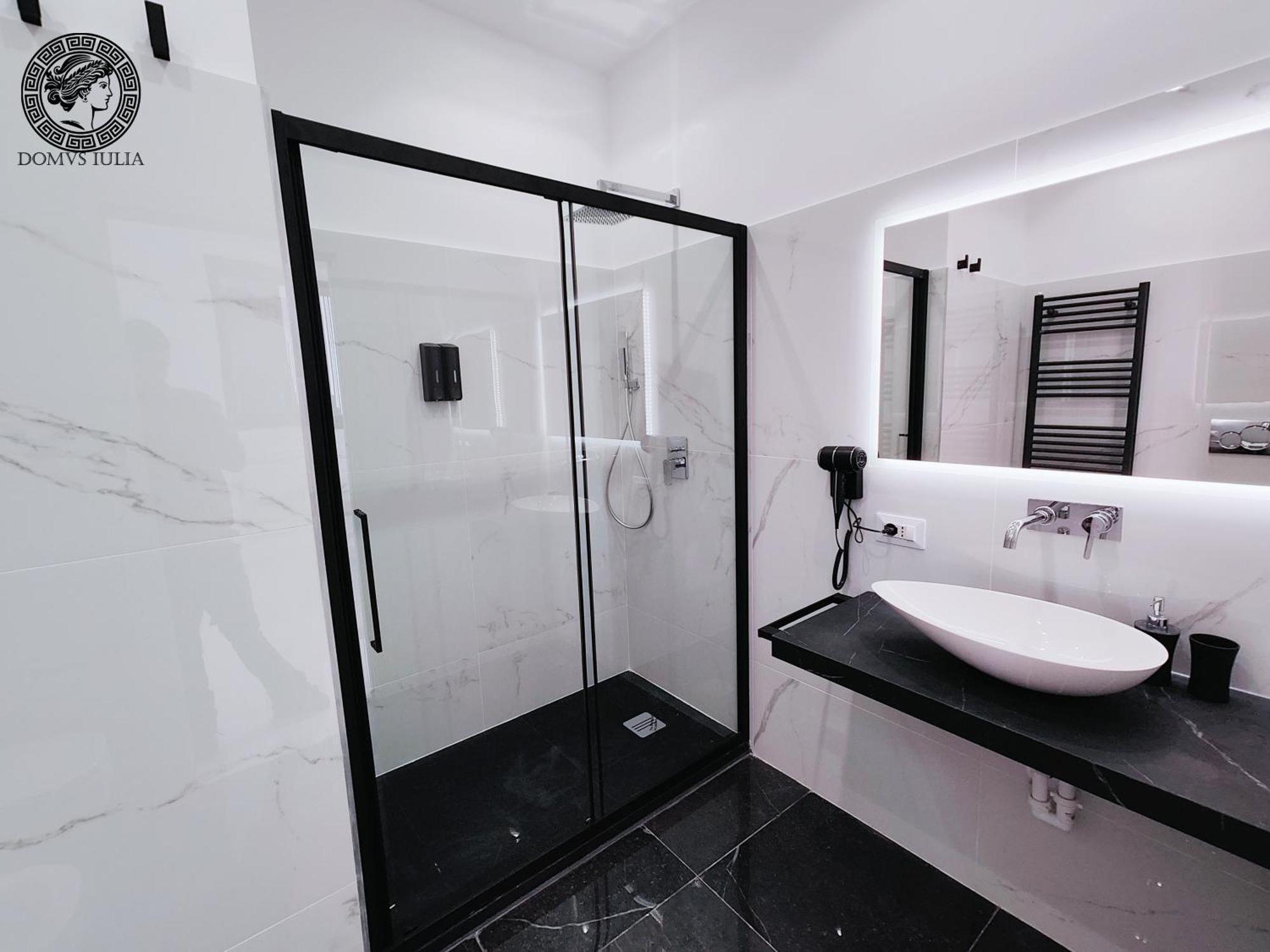 Guest house Domus Iulia - Colosseo Rome