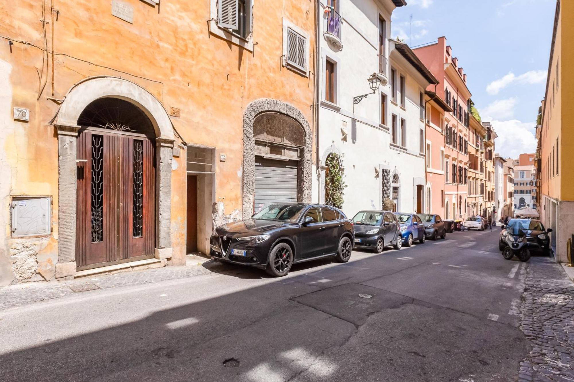 Bdc - The Secret Garden In Trevi * Rome