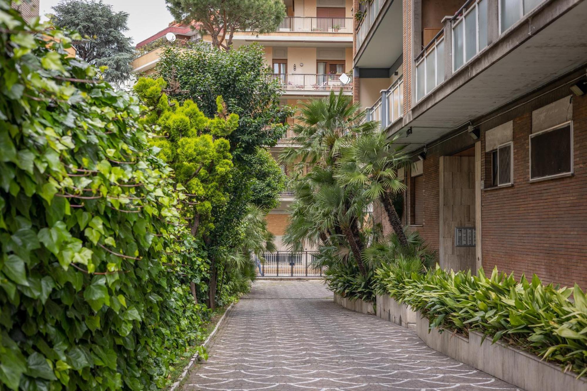 La Dimora Del Vagamondo - Ingresso In Comune * Roma