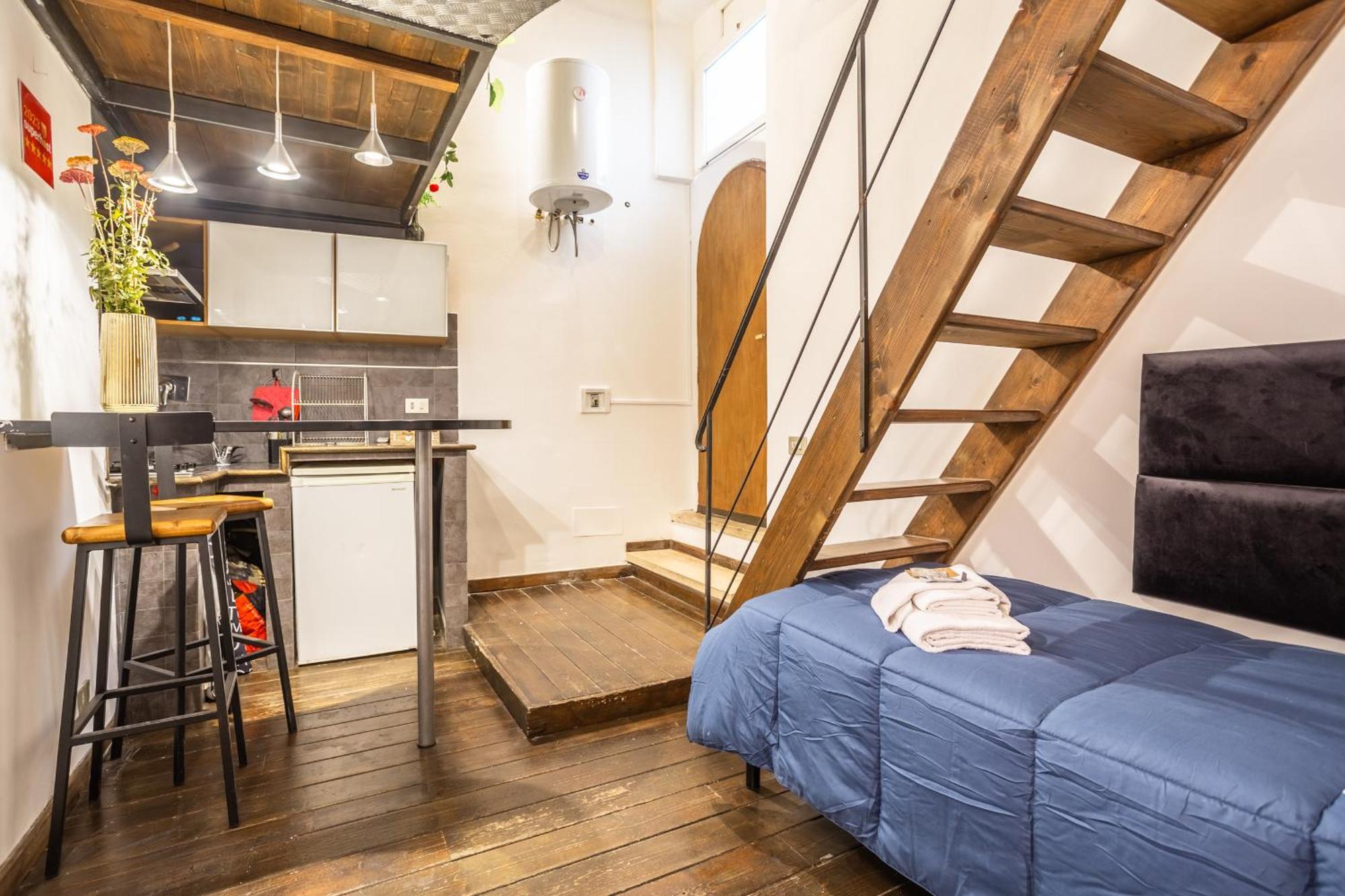 The Magic Hole Apartment *